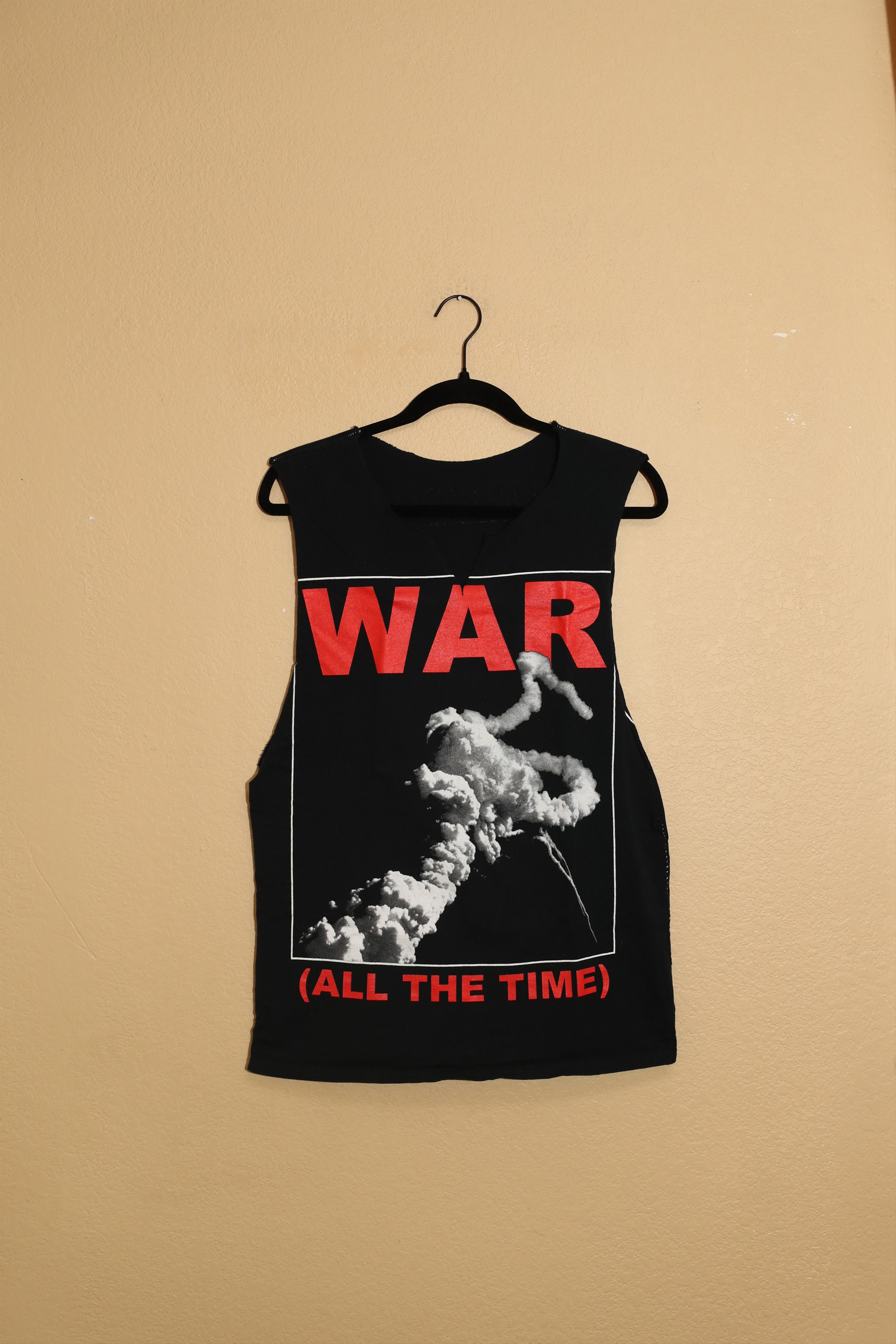 Body Thursday Alien Body Merch War All Of The Time Cutoff Tee M