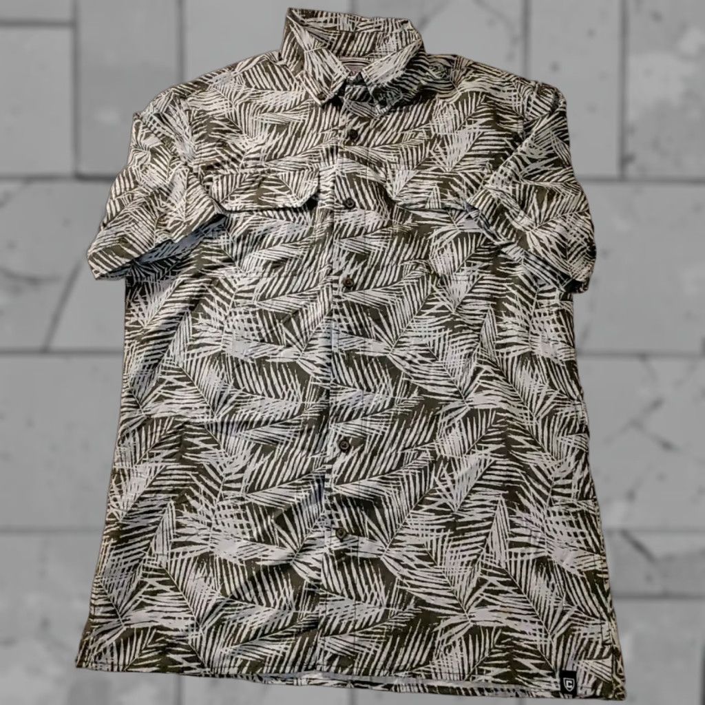 Chaps Men S Beach Shirt Blue Gray Palm Print Design Polyester S Nwot