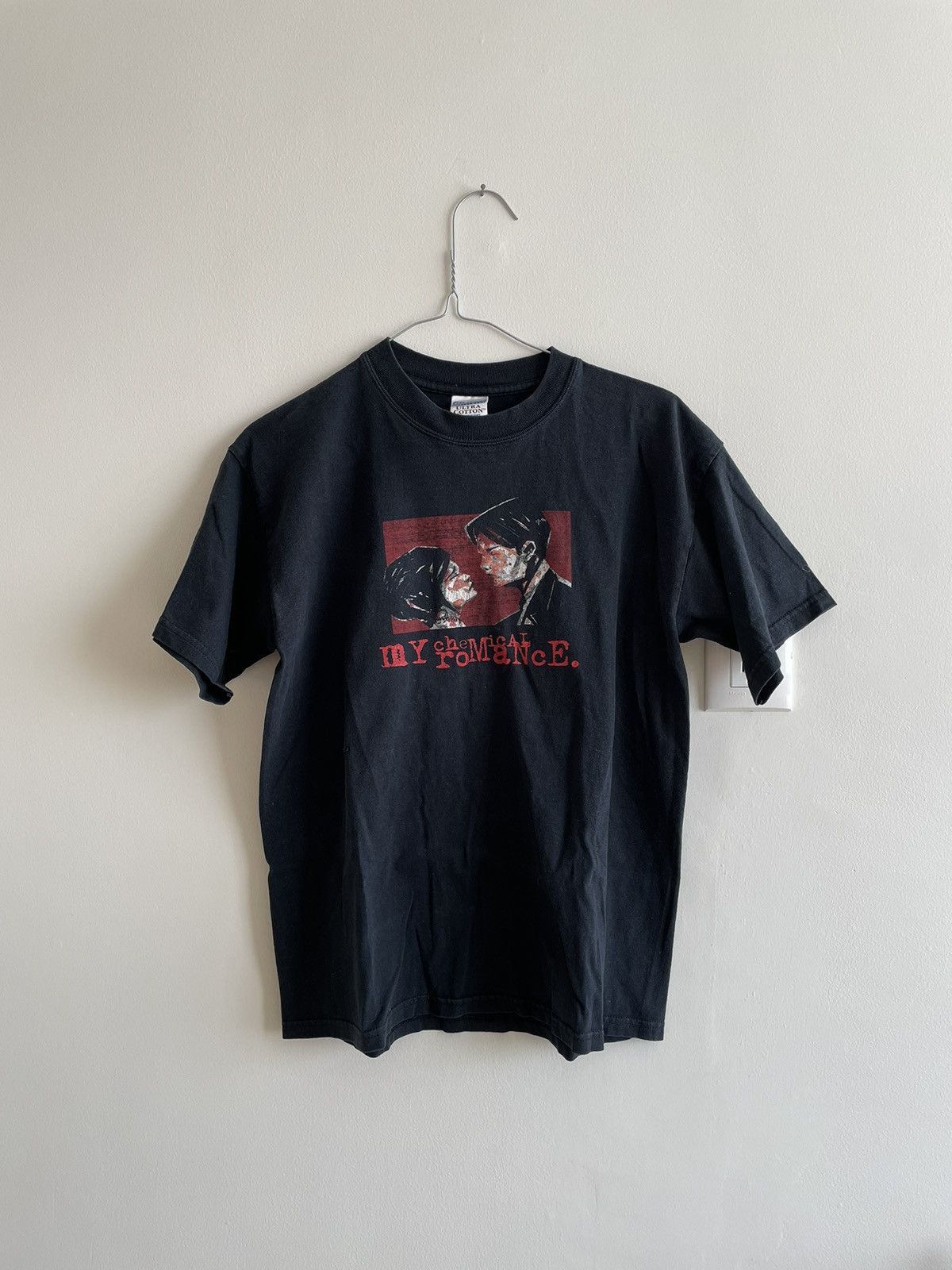 Vintage My Chemical Romance 2004 Merch T-Shirts, Hoodie, Sweatshirt | FlexRushtees.com