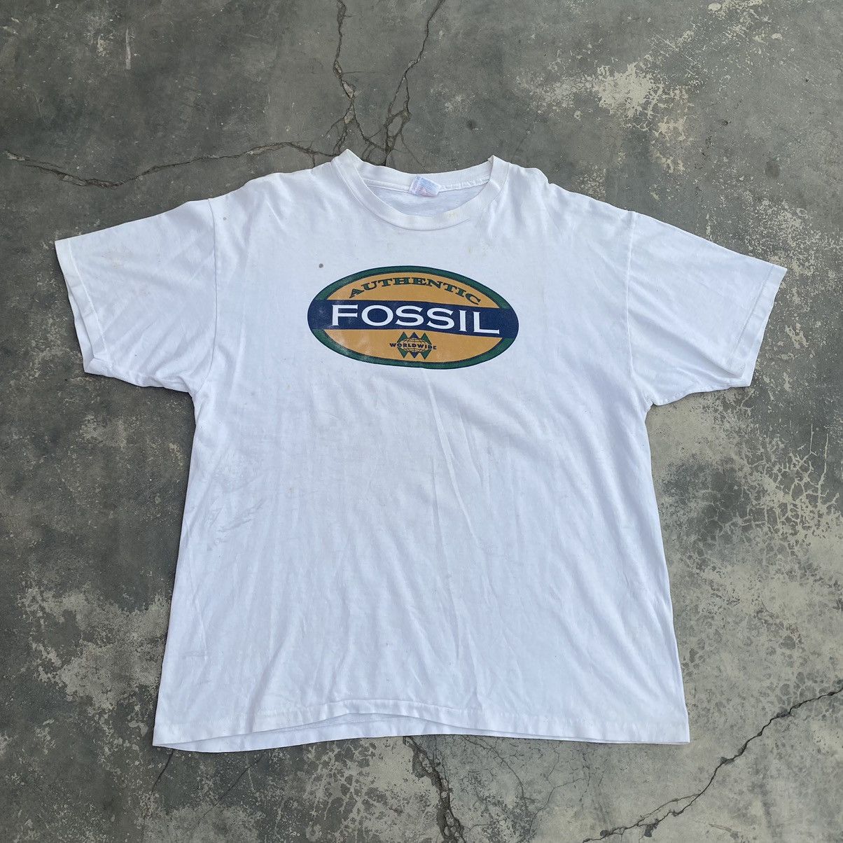 Fossil 90s Beat Up Fossil Tee Gw004 Hoodie, Sweatshirt | FlexRushtees.com
