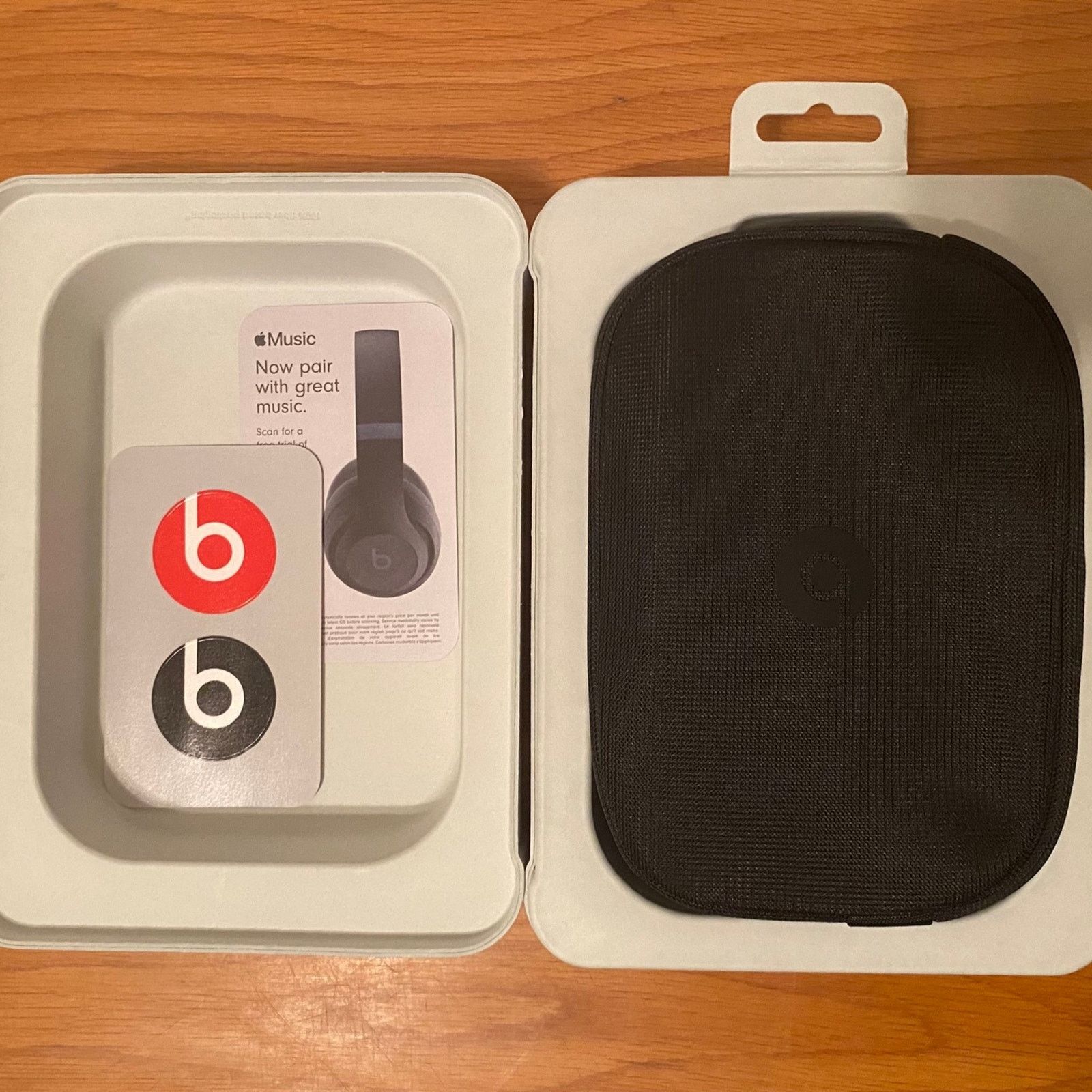 By Dre Beats Studio Case Beats Dr Dre Headphones Canvas Pouch T-Shirts, Hoodie, Sweatshirt | FlexRushtees.com