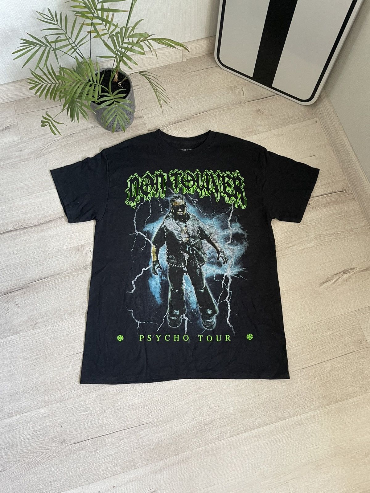 Designer Rare Don Toliver Psycho Tour Rap Tee Europe Metro Boomin Y2k Hoodie, Sweatshirt | FlexRushtees.com