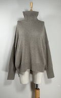 Lisa Yang Cashmere Jumper T-Shirts, Hoodie, Sweatshirt | AU16VibeMintTees.com
