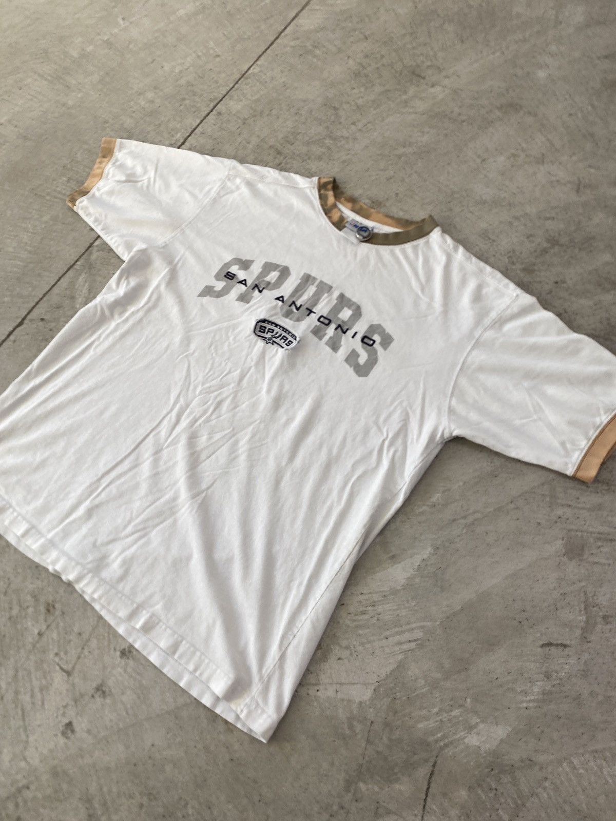 Nba San Antonio Spurs Logo Bleached Tshirt Hoodie, Sweatshirt | FlexRushtees.com