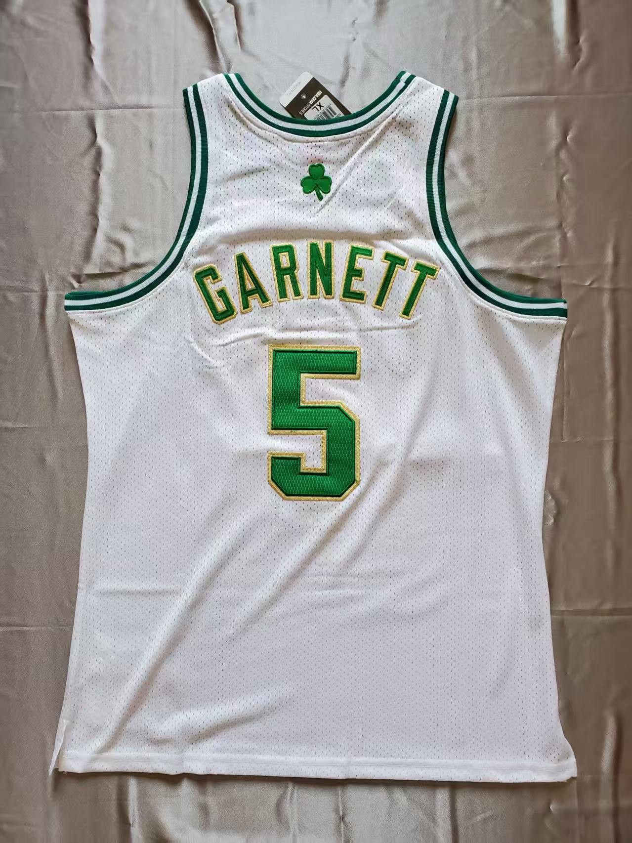 Nba Boston Celtics 5 Kevin Garnett Jersey T-Shirts, Hoodie, Sweatshirt | FlexRushtees.com