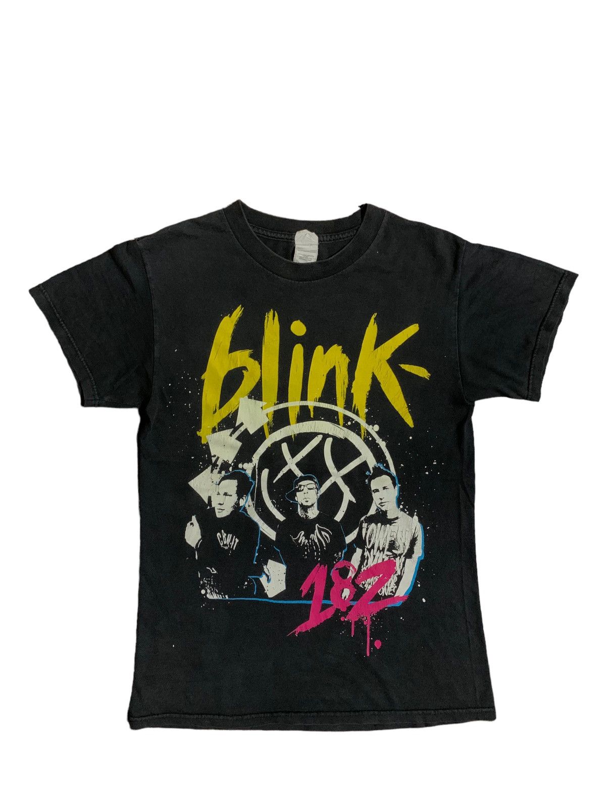 Bape Vintage Blink 182 Band Short Sleeve 2009 T-Shirts, Hoodie, Sweatshirt | FlexRushtees.com