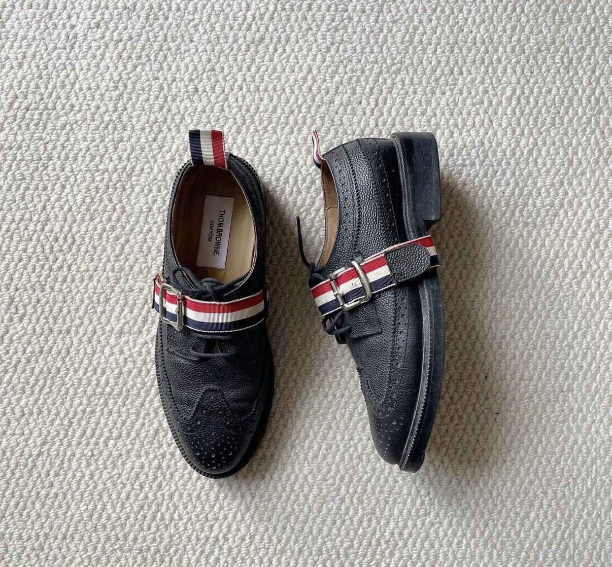 Thom Browne Thombrowne Classic Wingtip Brogue Grossgrain Straploafer T-Shirts, Hoodie, Sweatshirt | FlexRushtees.com
