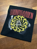 Band Tees 2017 Soundgarden Bad Motor Finger Hoodie, Sweatshirt | AU16VibeMintTees.com