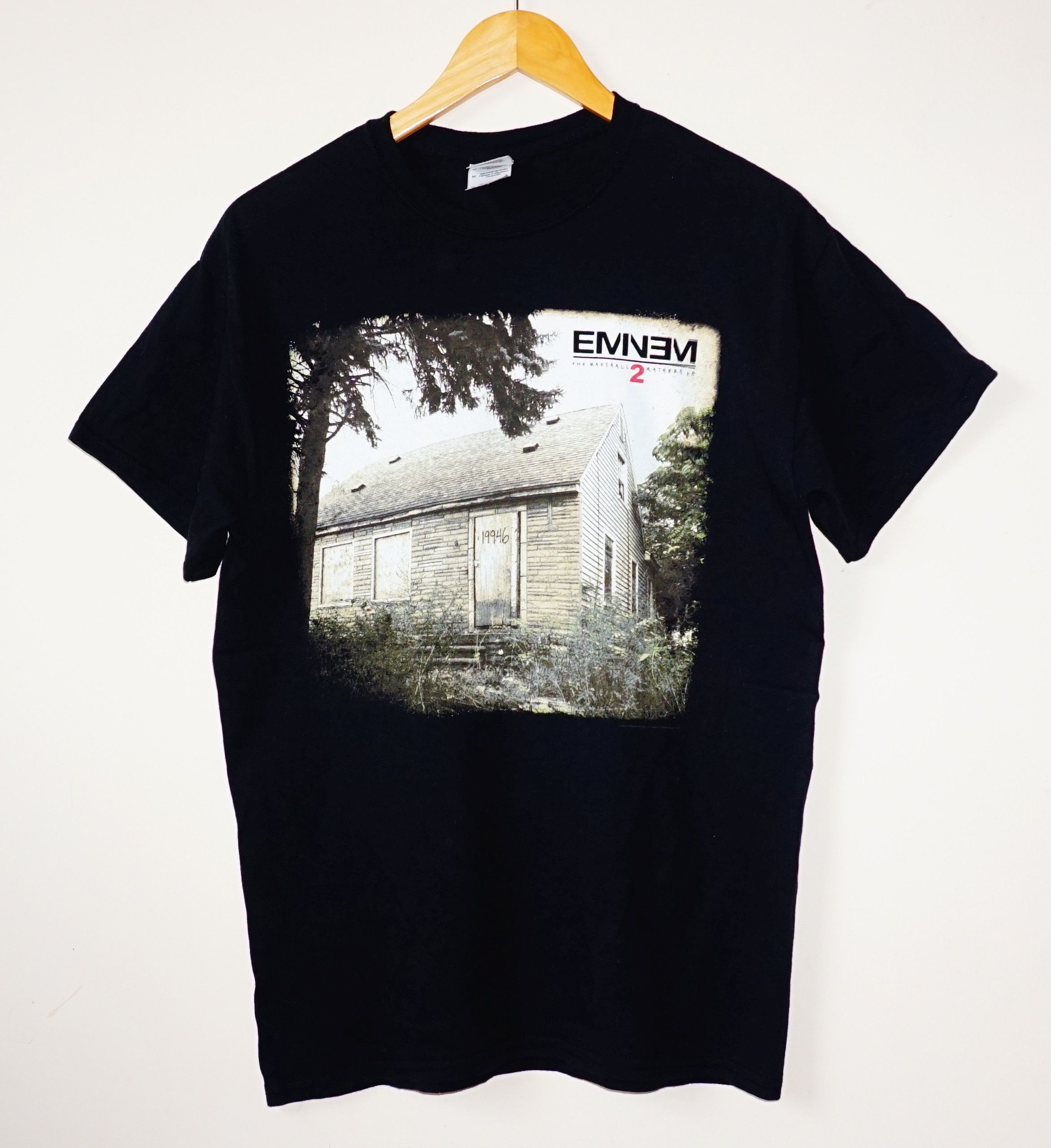 Eminem Marshall Mathers 2 Wembley Tour Tshirt Hoodie, Sweatshirt | FlexRushtees.com