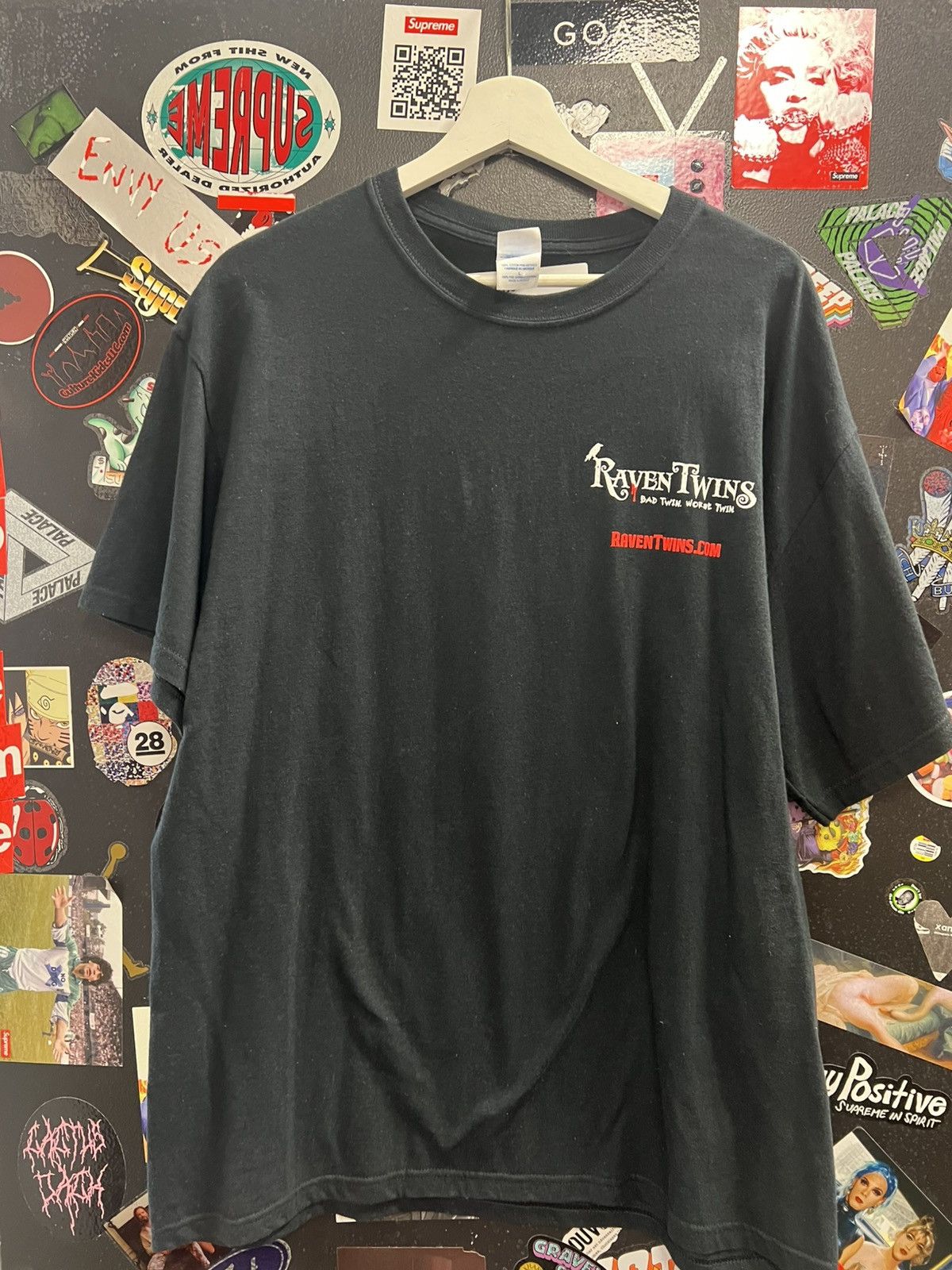Vintage Busch Gardens Howl O Scream Raven Twins Shirt