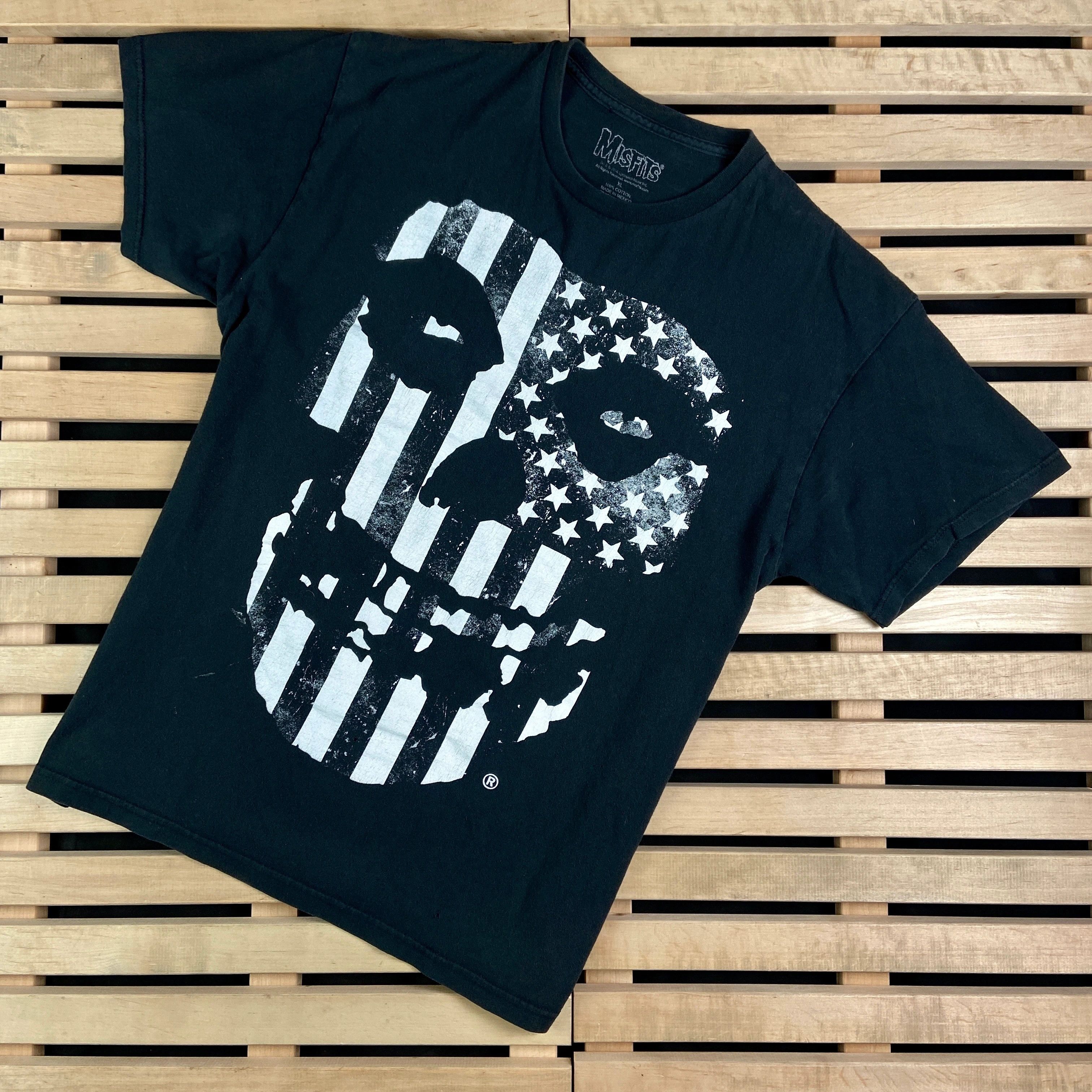 Misfits X Vintage Mens Vintage T Shirt Misfits Big Print Size Xl Hoodie, Sweatshirt | FlexRushtees.com