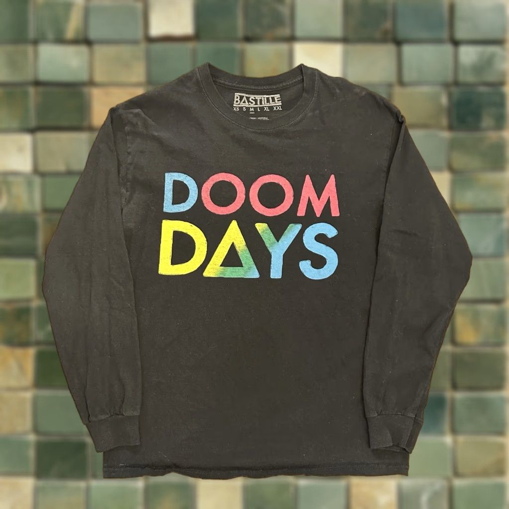 Vintage Bastille Doom Days Long Sleeve T Shirt Medium Band Music Black Cotton Crew Neck Graphic Prin