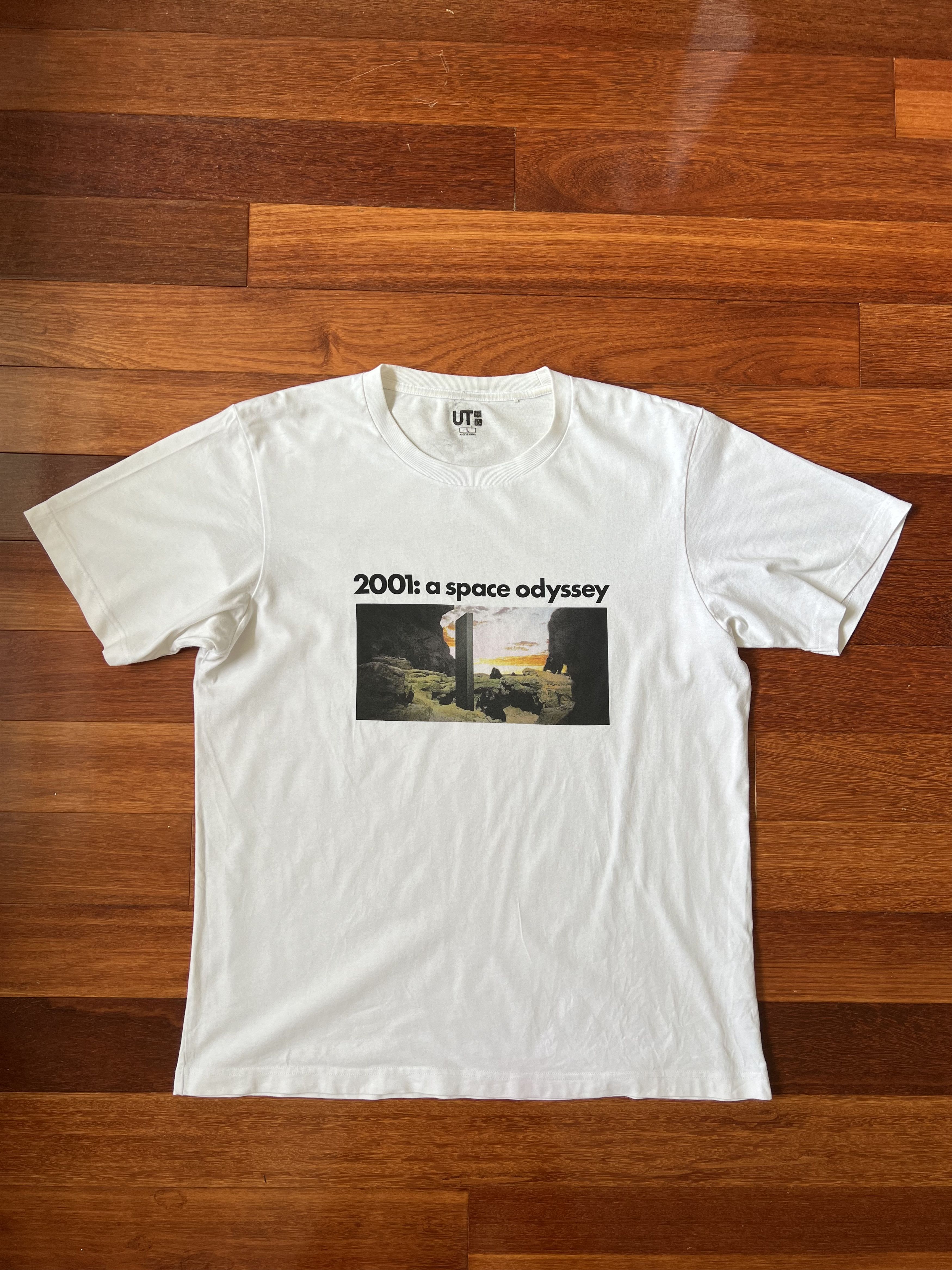 Uniqlo White Tee Large Hoodie, Sweatshirt | FlexRushtees.com