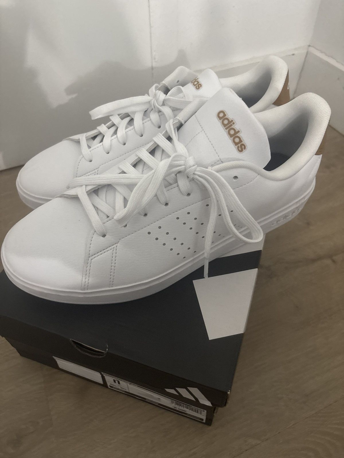 Adidas Advantage 2 0 White Brown Lightly Worn