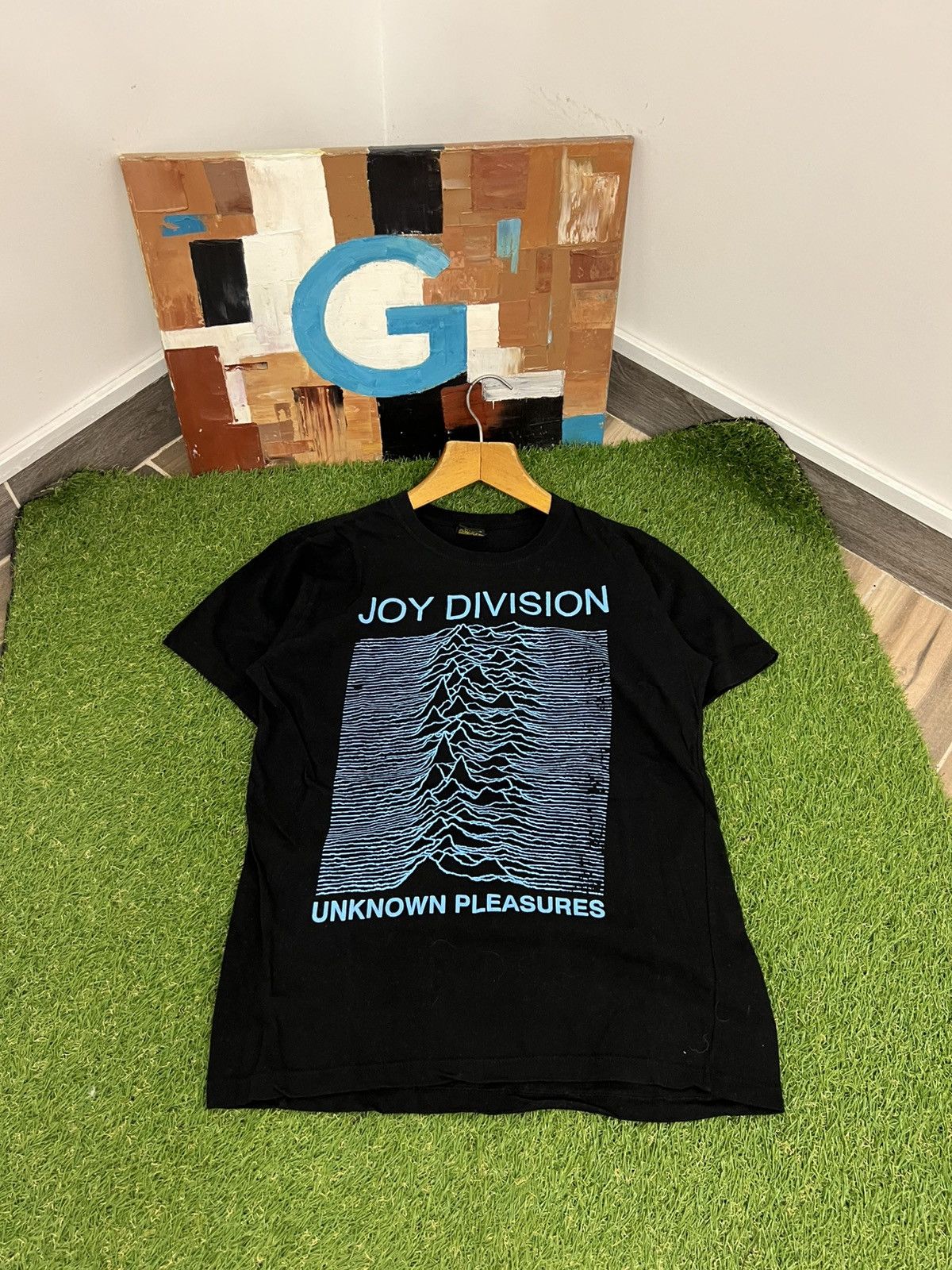 Vintage Joy Division Unknown Pleasure Boxy T Shirt S Hoodie, Sweatshirt | FlexRushtees.com
