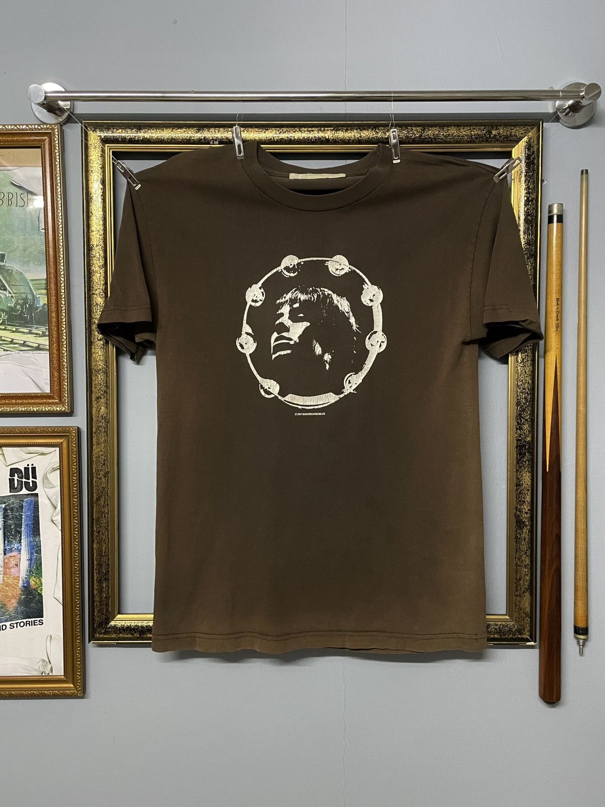 Vintage Oasis Sunfaded Liam Gallagher Tambourine Iconic Tee Hoodie, Sweatshirt | FlexRushtees.com