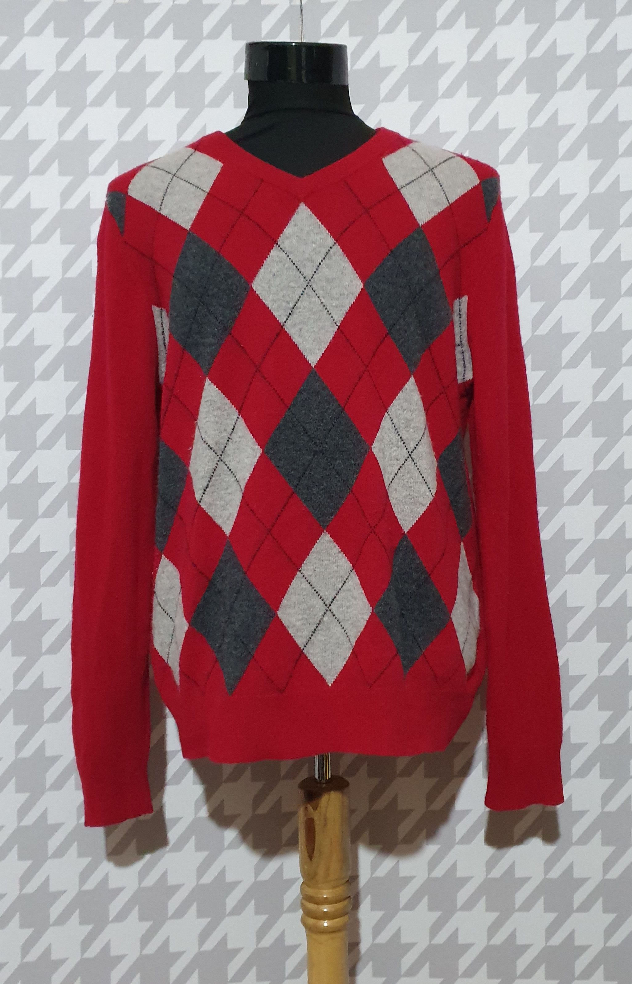 9 Apt 9 Casmere Sweater Rhombuses T-Shirts, Hoodie, Sweatshirt | AU16VibeMintTees.com