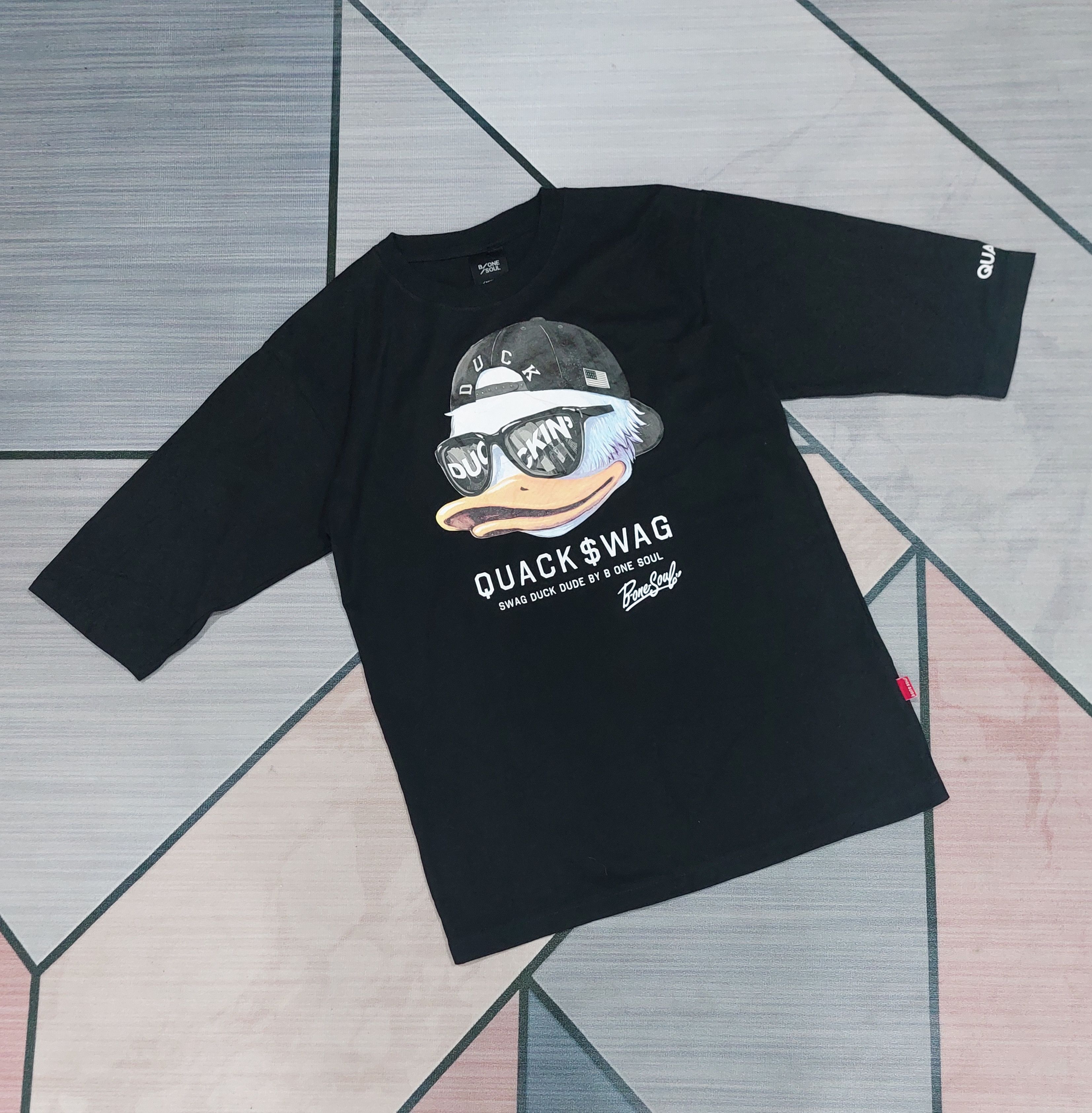 Japanese Brand Quakswag 3q Sleeve T