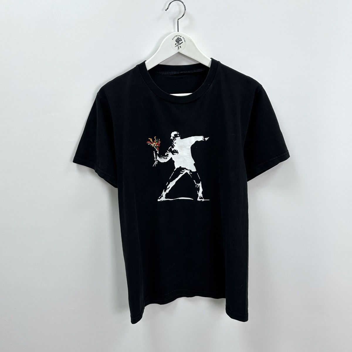 Vintage 00s Banksy Bush Thrower Rage The Flower Art Tee Y2k