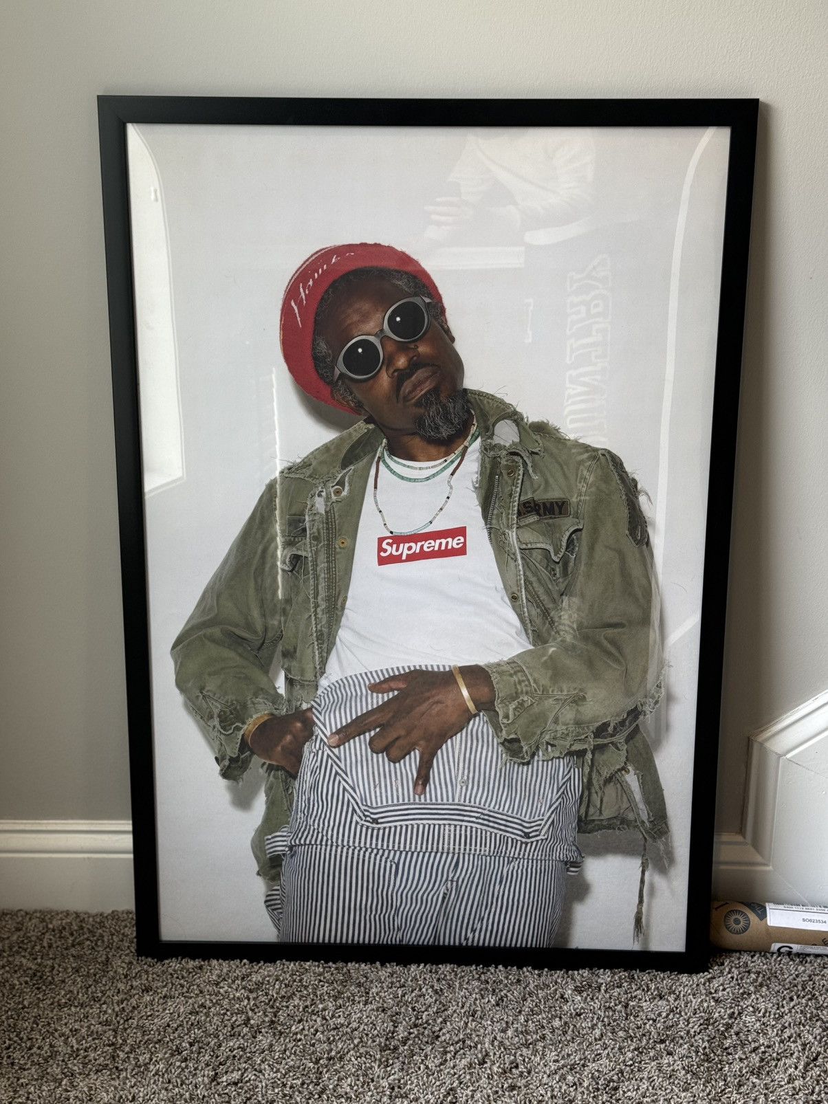 Andre 3000 Outkast Poster Framed T-Shirts, Hoodie, Sweatshirt | AU16VibeMintTees.com
