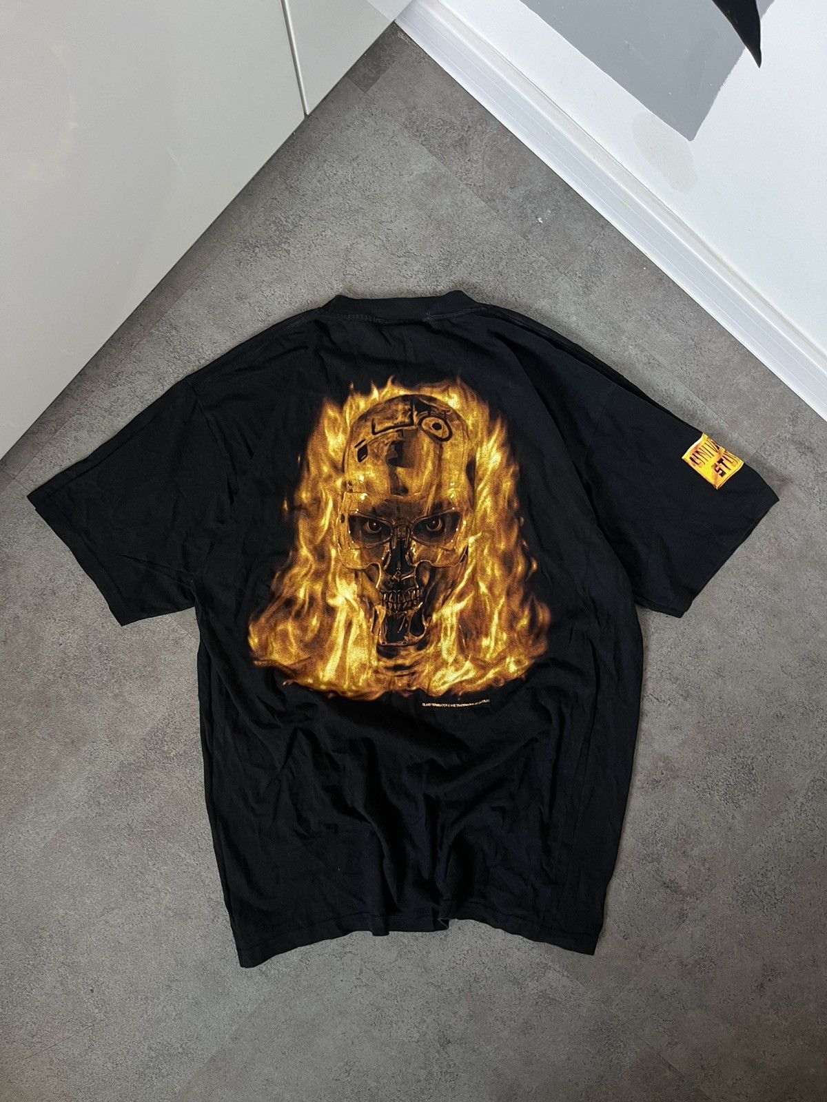 Vintage Universal Studios Terminator 2 T Shirt Made In Usaxl Hoodie, Sweatshirt | FlexRushtees.com