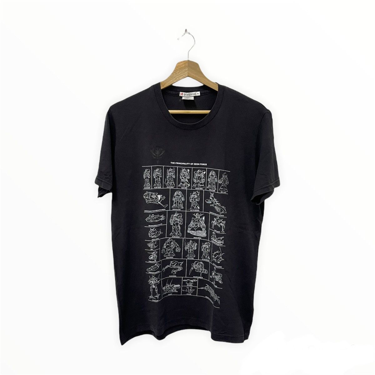Uniqlo X Gundam Character 30th Anniversary Tshirt