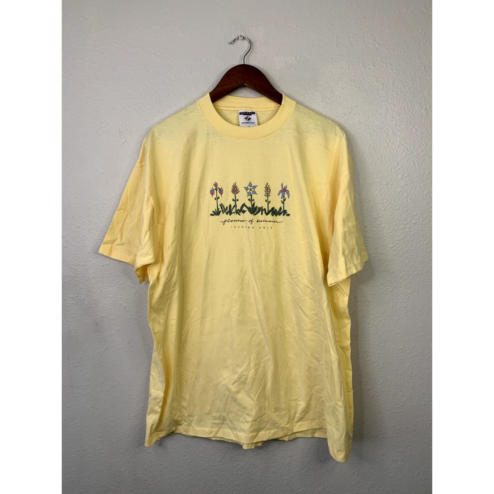 Jerzees Vintage Jackson Hole Shirt Flowers Of Summer 90s Tee Xl Hoodie, Sweatshirt | FlexRushtees.com