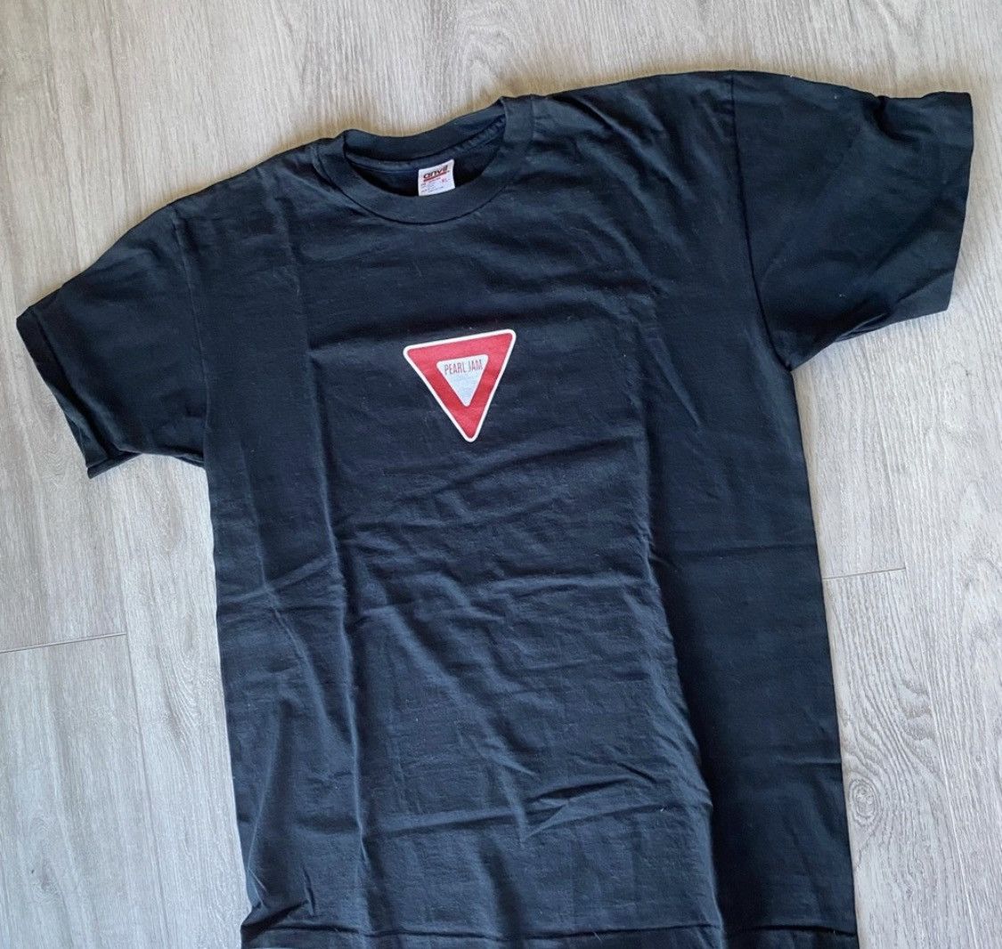 Vintage Pearl Jam 1997 Vintage T Shirt Hoodie, Sweatshirt | FlexRushtees.com