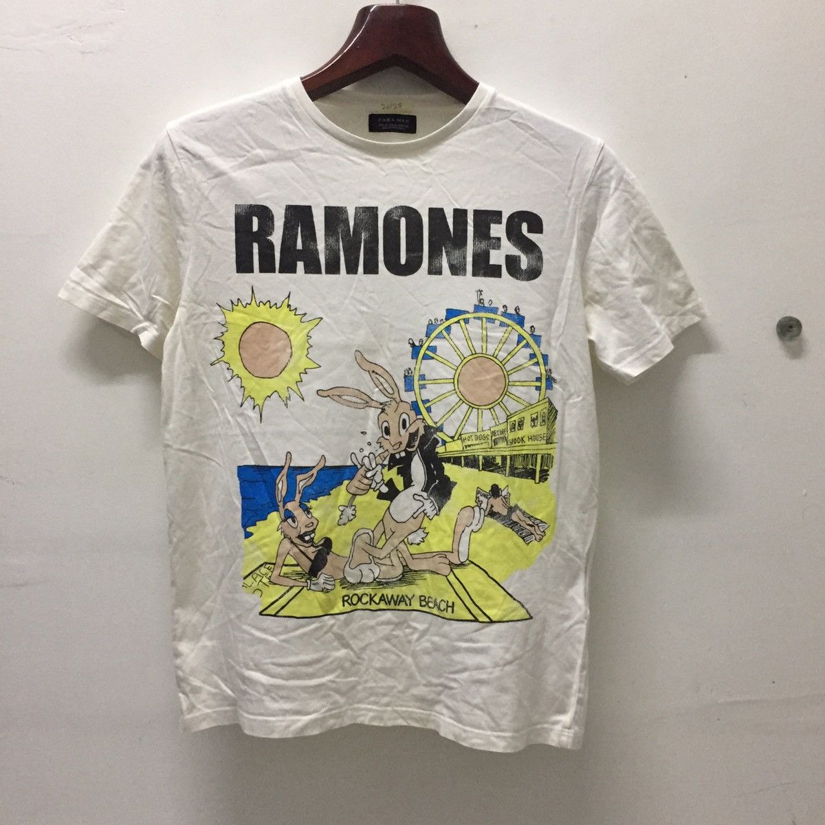 X Zara Vintage Ramones X Zara Bandtees T-Shirts, Hoodie, Sweatshirt | FlexRushtees.com