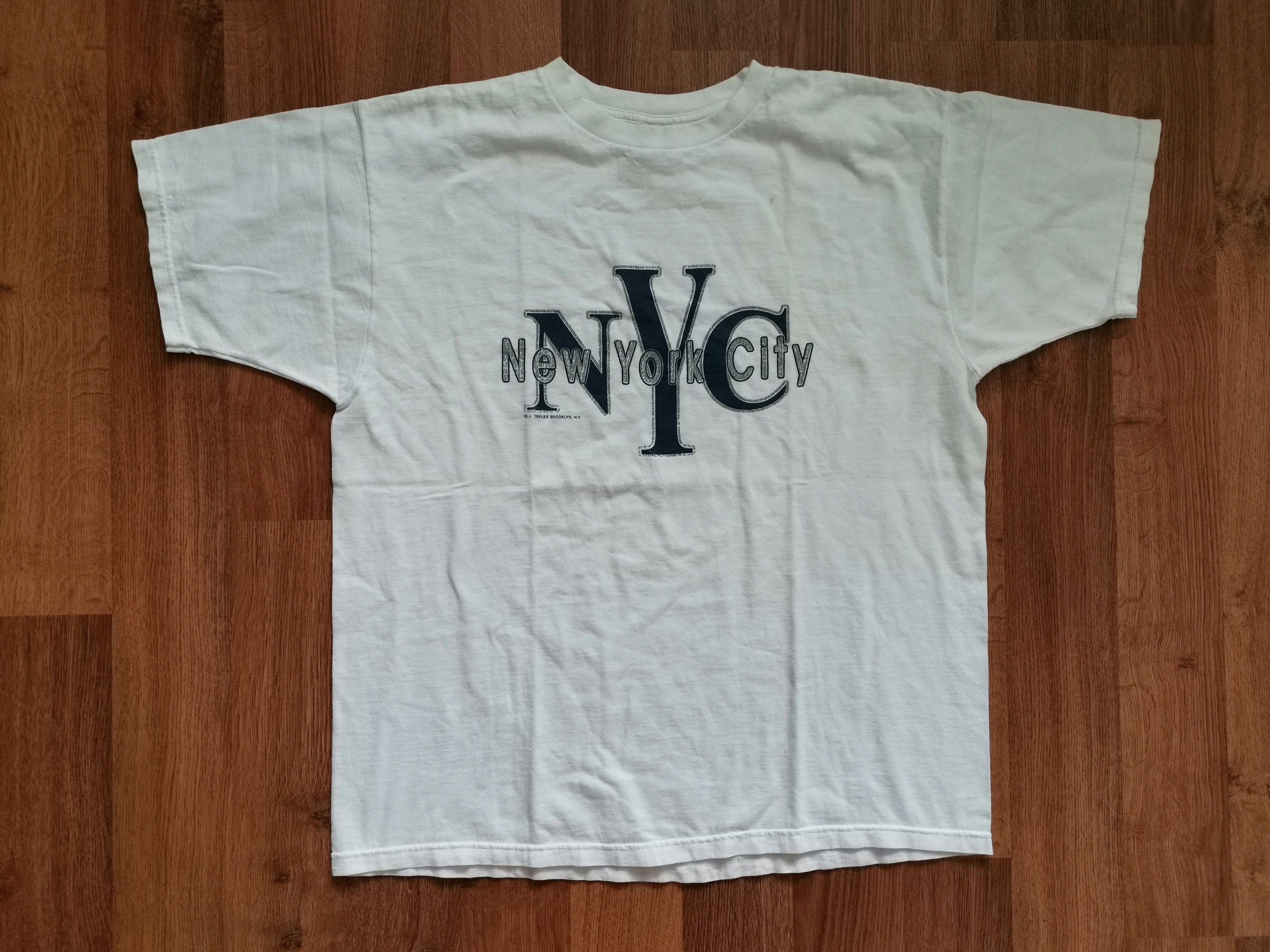 Vintage 1997 Fruit Of The Loom New York City Tee