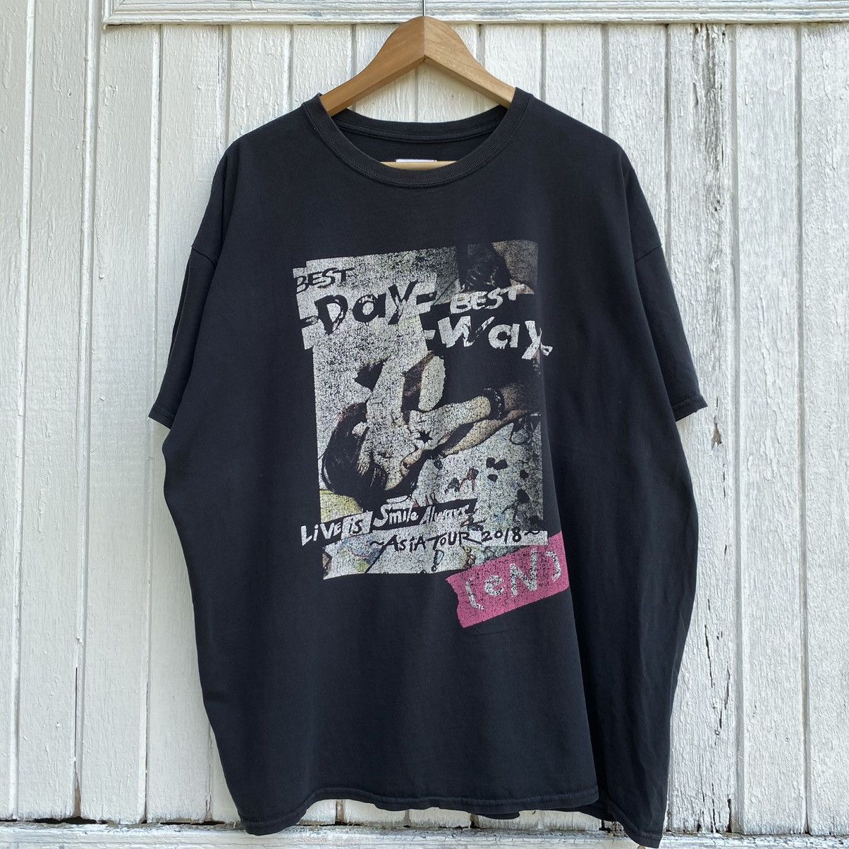 Band Tees Faded Lisa Blackpink Live Is Smile Always Oversized Tee Hoodie, Sweatshirt | FlexRushtees.com