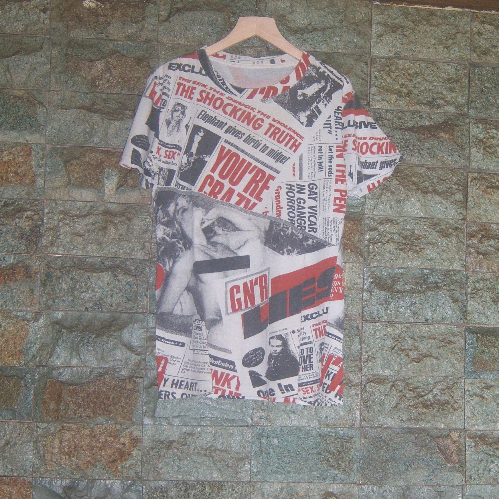 N Roses Guns And Roses Newspaper Lies Album Cover T-Shirts, Hoodie, Sweatshirt | FlexRushtees.com