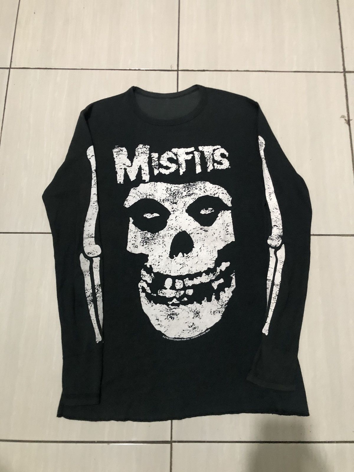 Vintage Misfits Longsleeve T-Shirts, Hoodie, Sweatshirt | FlexRushtees.com