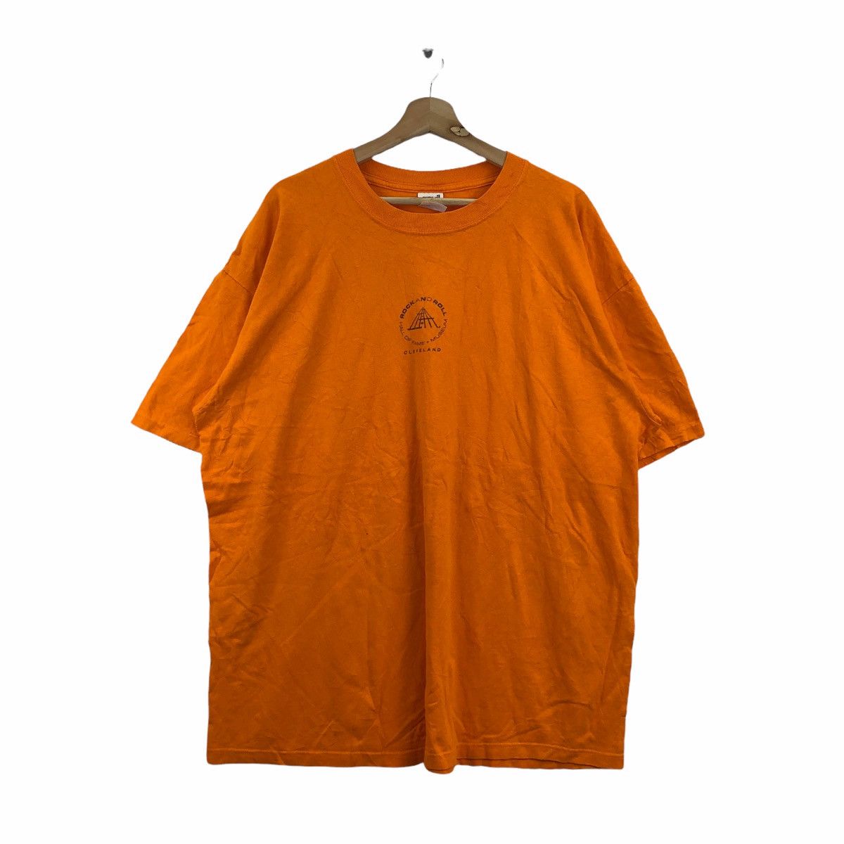 Museum Tee Hoodie, Sweatshirt | FlexRushtees.com