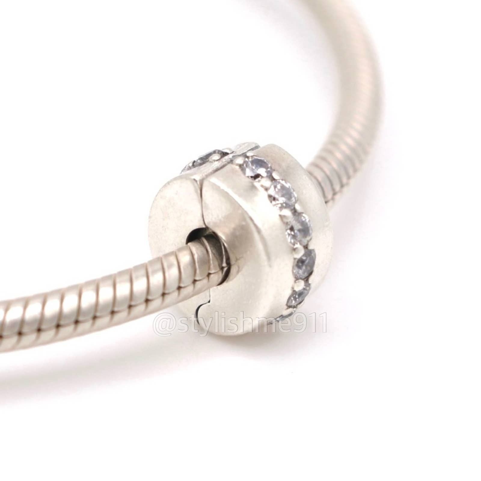 One Pandora Sterling Silver Shining Path Sparkling Row Clip