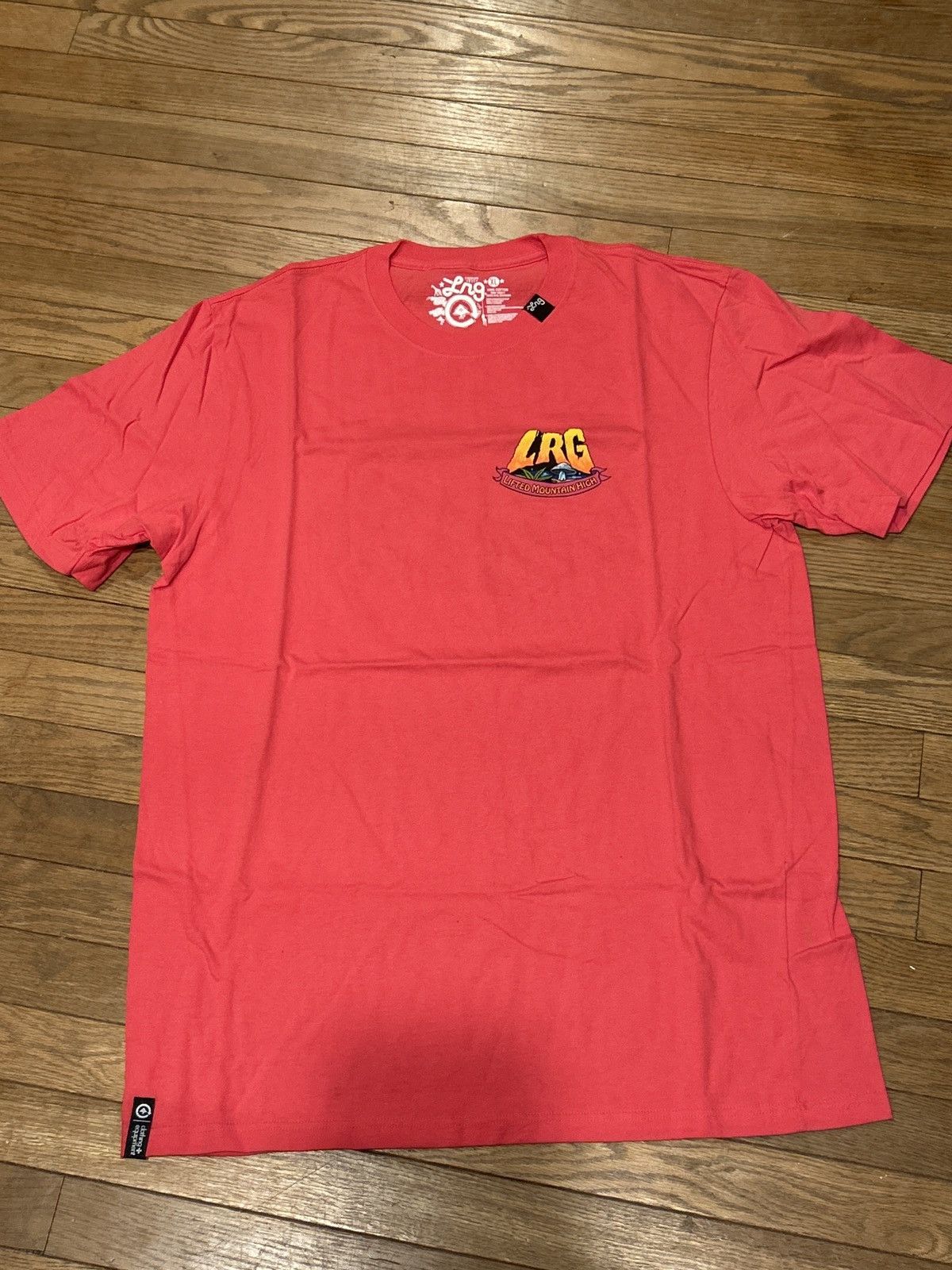 Lrg Lifted Mountain High Tee