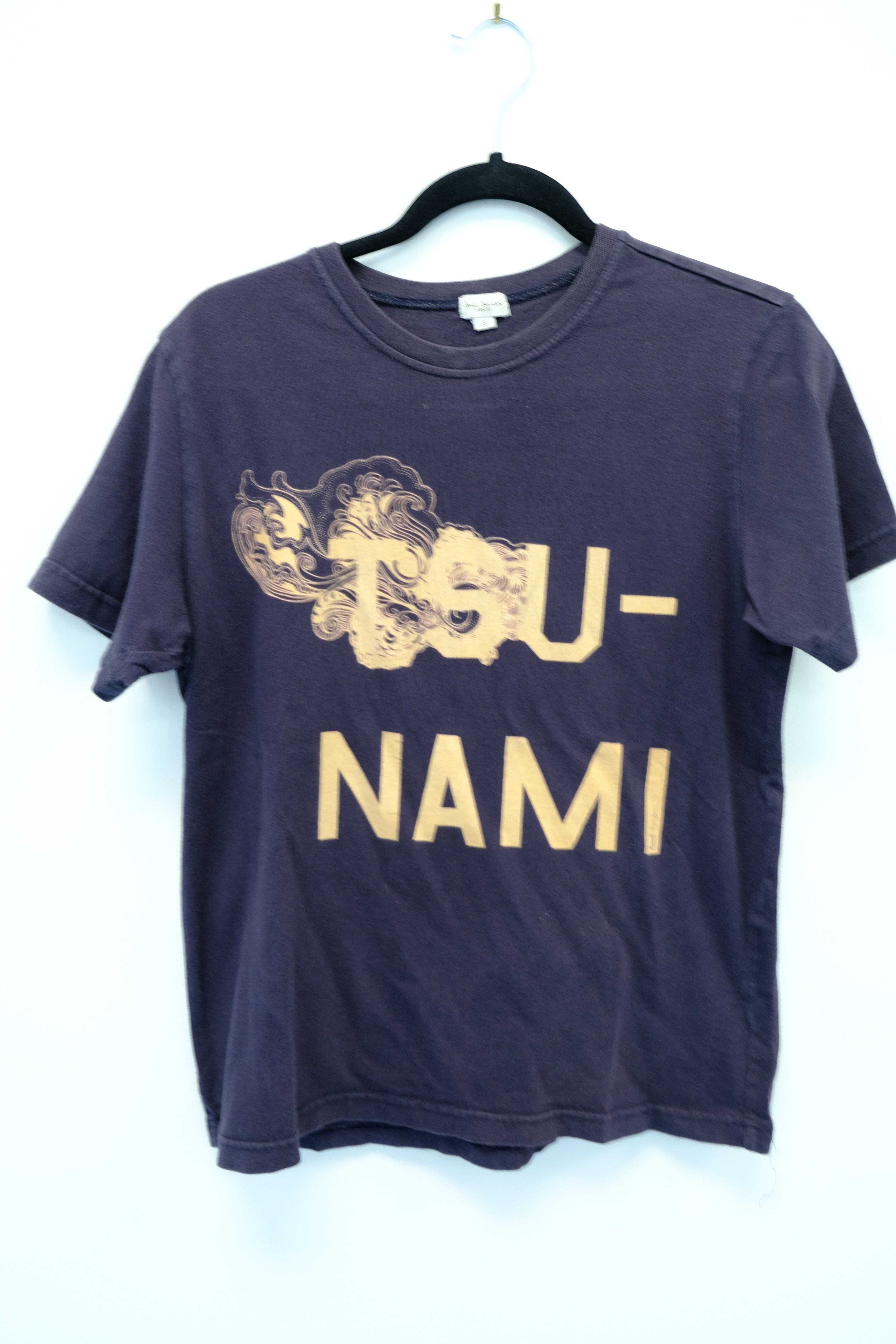 Paul Smith Tsunami T Shirt Rare Hoodie, Sweatshirt | AU16VibeMintTees.com