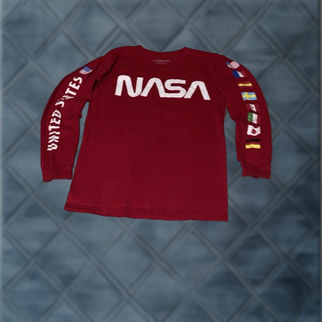 Nasa Graphic Print Shirt Long Sleeve Crew Neck Red Cotton Mens Small Space Flag