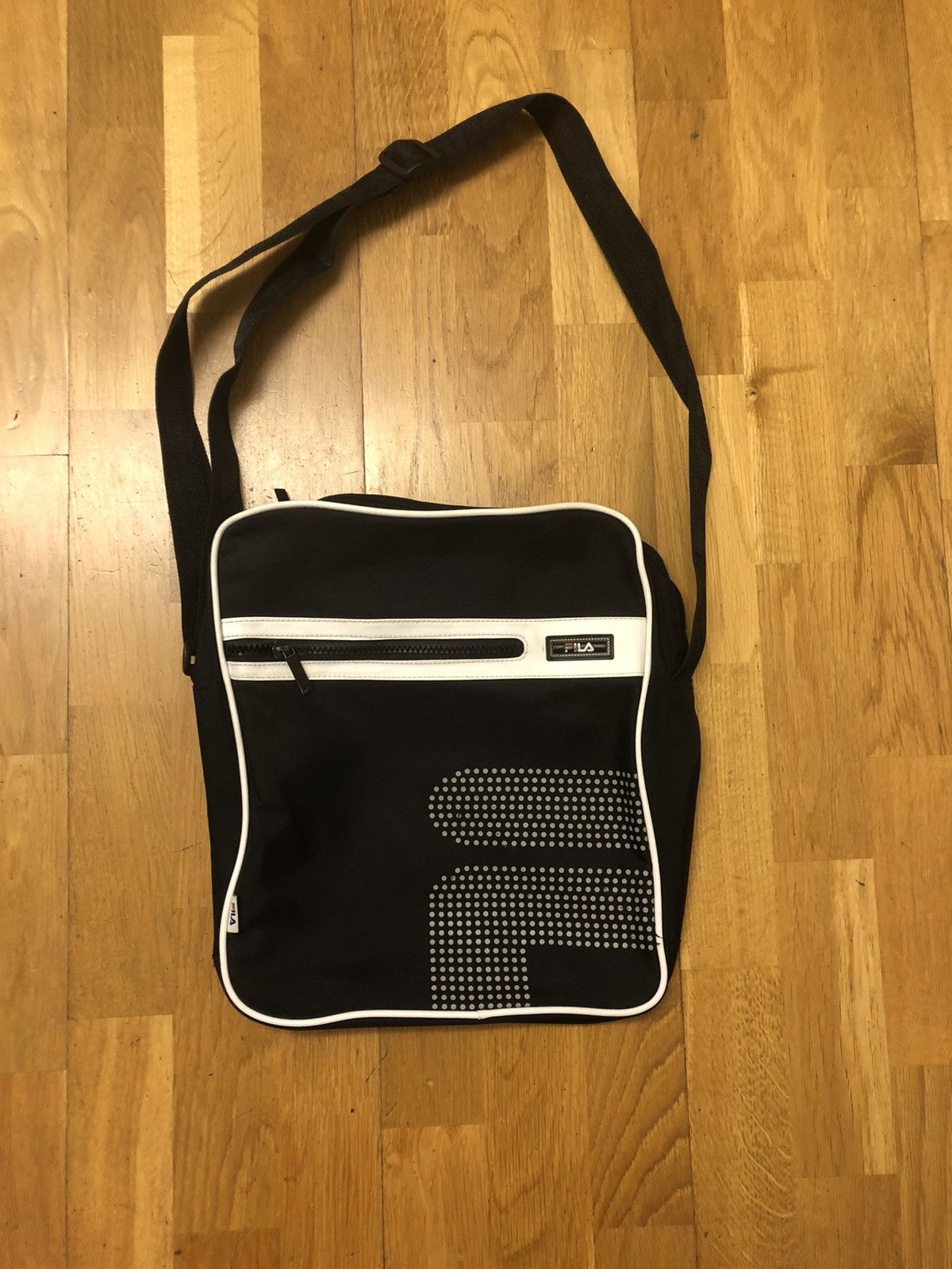 Fila Classic Vintage Sport Over The Shoulder Bag T-Shirts, Hoodie, Sweatshirt | AU16VibeMintTees.com