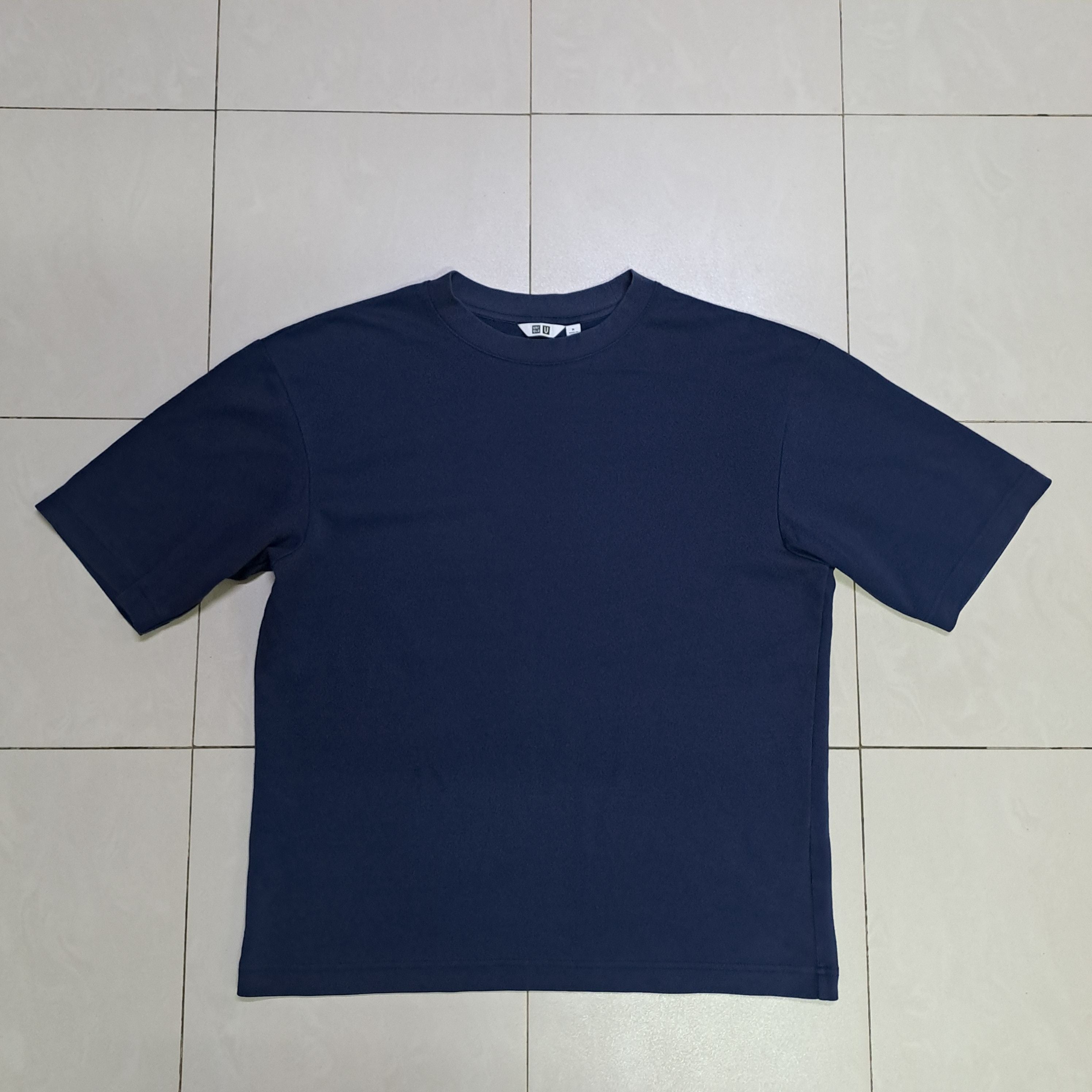 Uniqlo U Boxy T Shirt Hoodie, Sweatshirt | FlexRushtees.com