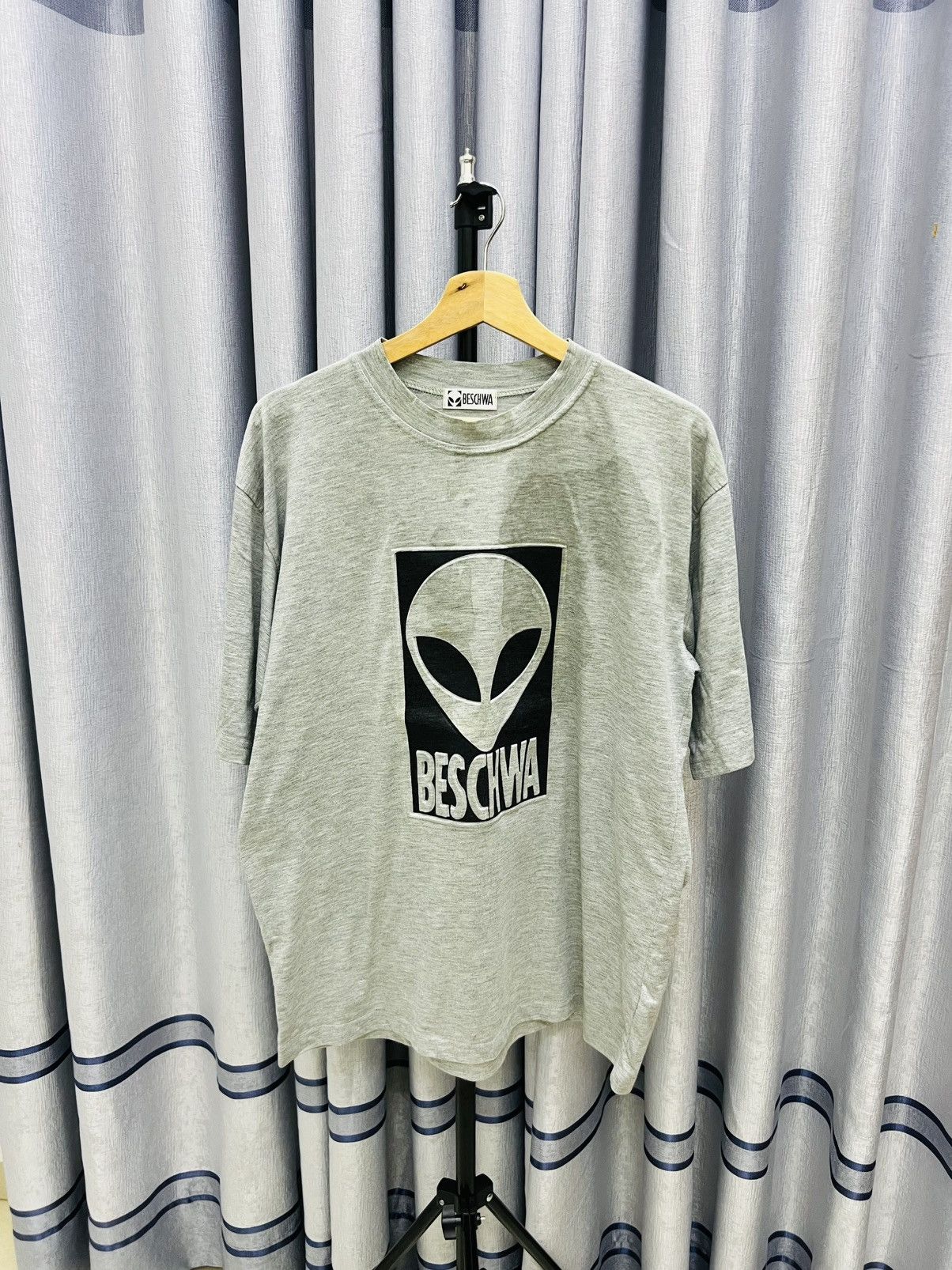 Workshop Thrashed Alien Workshop Beschwa 90s Y2k Tshirt