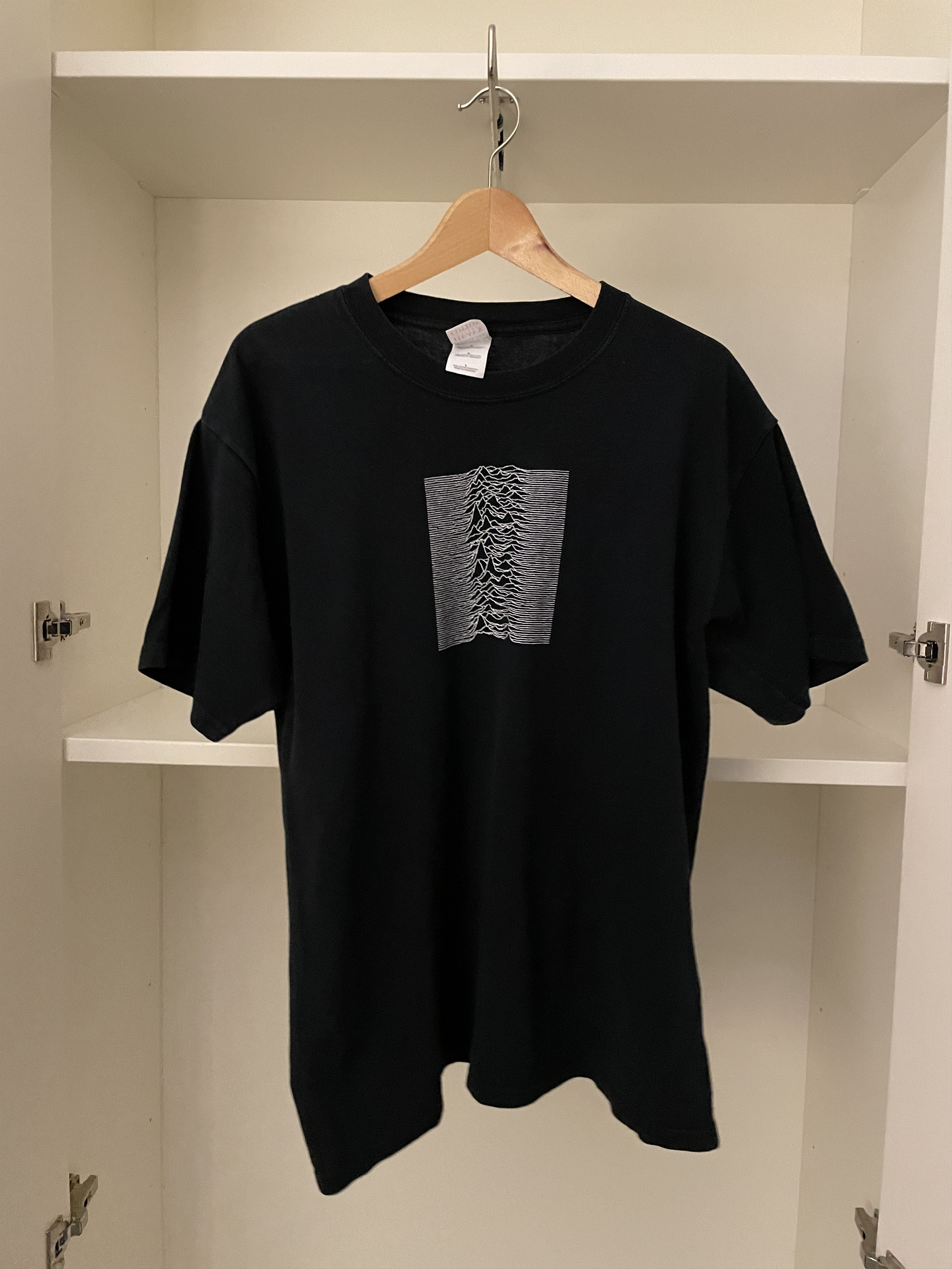 Vintage Joy Division Unknown Pleasures Tee T Shirt Black Hoodie, Sweatshirt | FlexRushtees.com