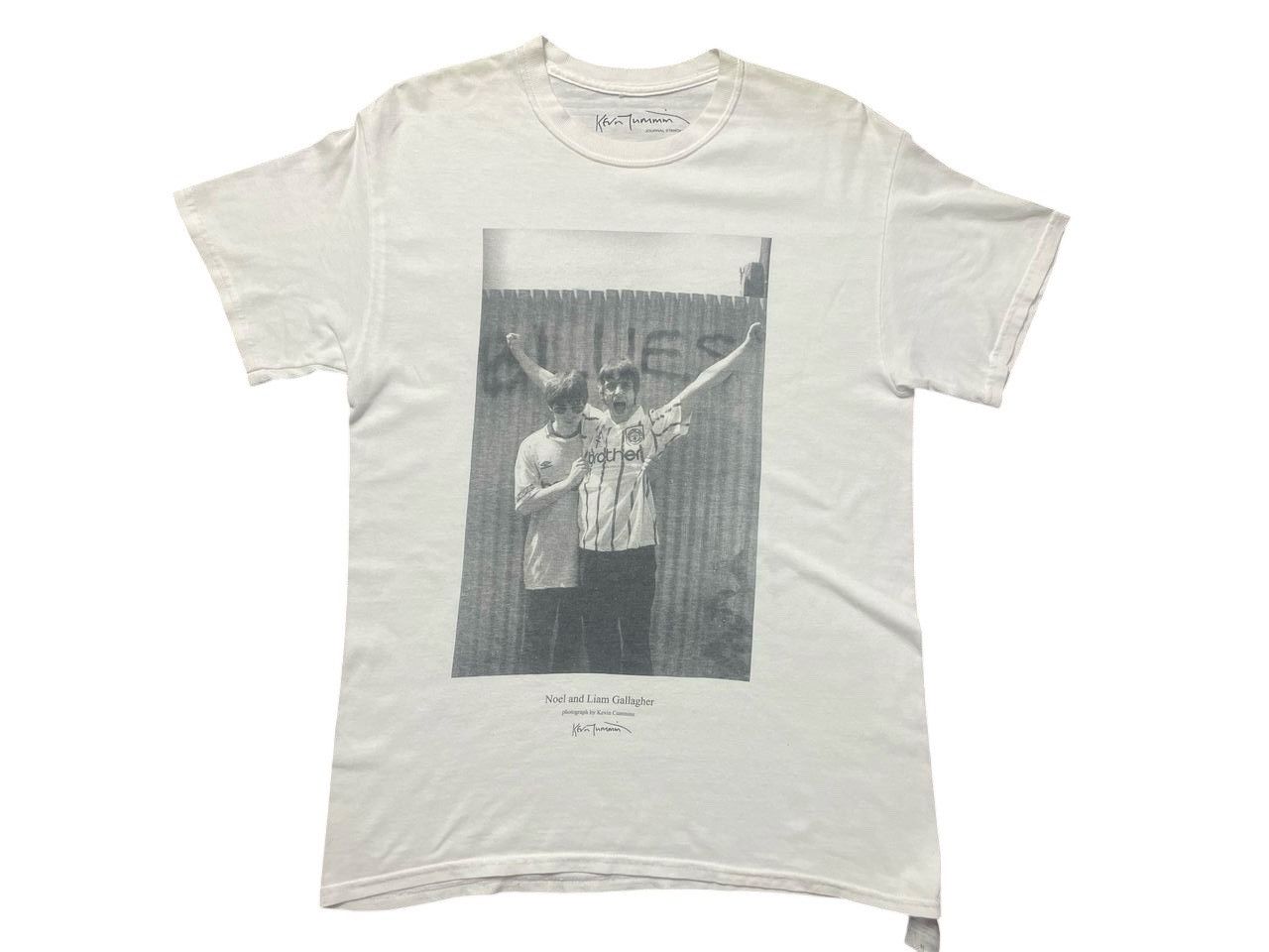 Vintage Noel Liam Gallagher Oasis Photo Print Tee Hoodie, Sweatshirt | AU16VibeMintTees.com