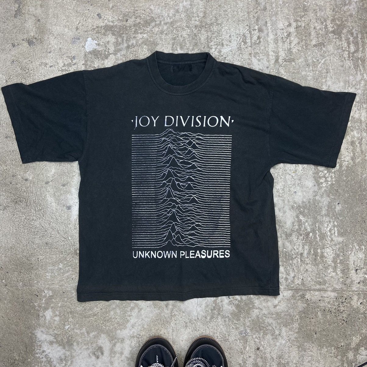 Vintage Archive Sunfaded 1990s Joy Division Unknown Pleasures Tee Hoodie, Sweatshirt | FlexRushtees.com