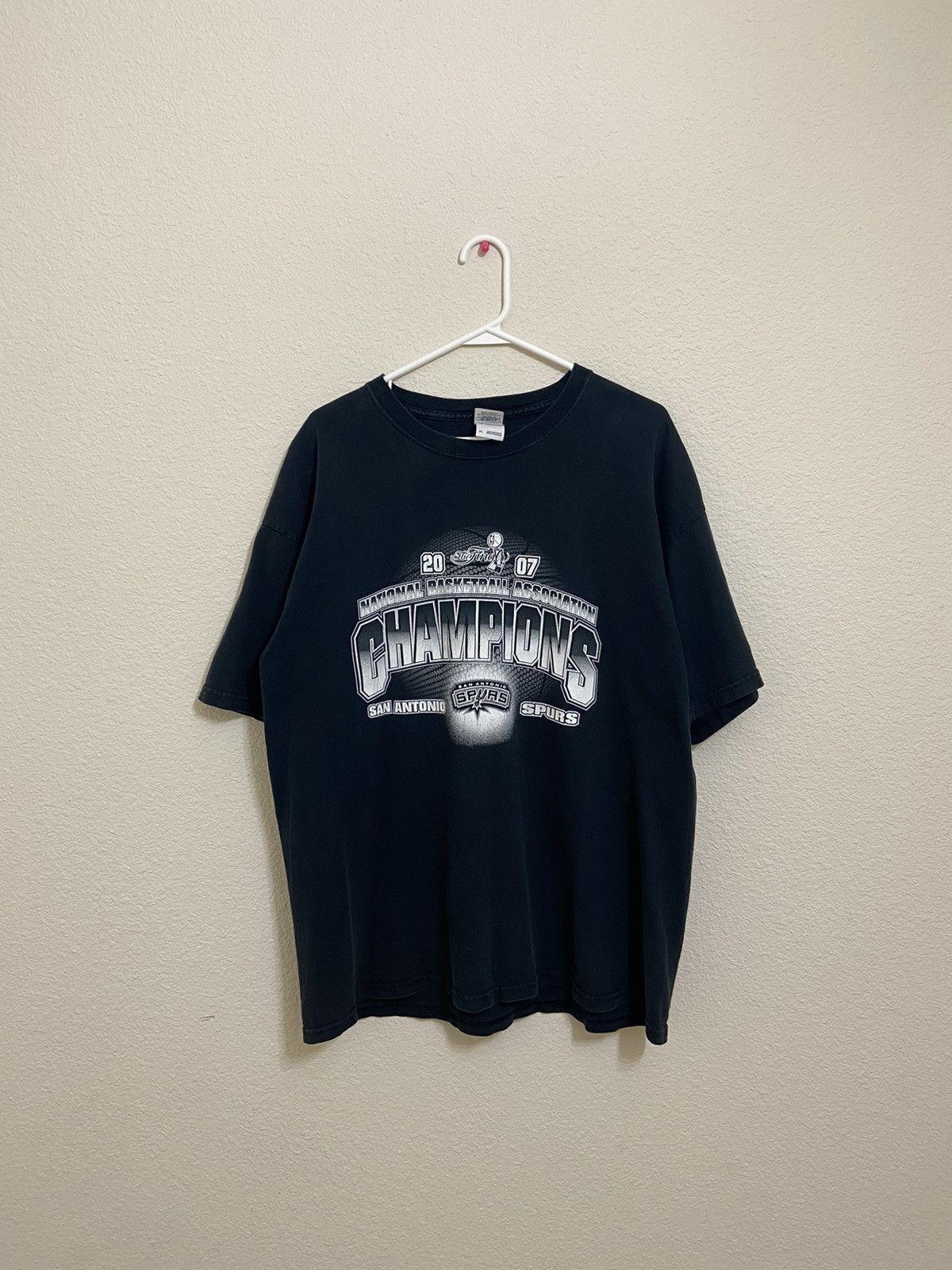 Vintage 00s San Antonio Spurs Finals Champion Graphic Tee Hoodie, Sweatshirt | FlexRushtees.com