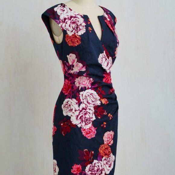 Papell Adrianna Papell Plus Jacquard Floral Vintage Style Sheath Dr T-Shirts, Hoodie, Sweatshirt | AU16VibeMintTees.com