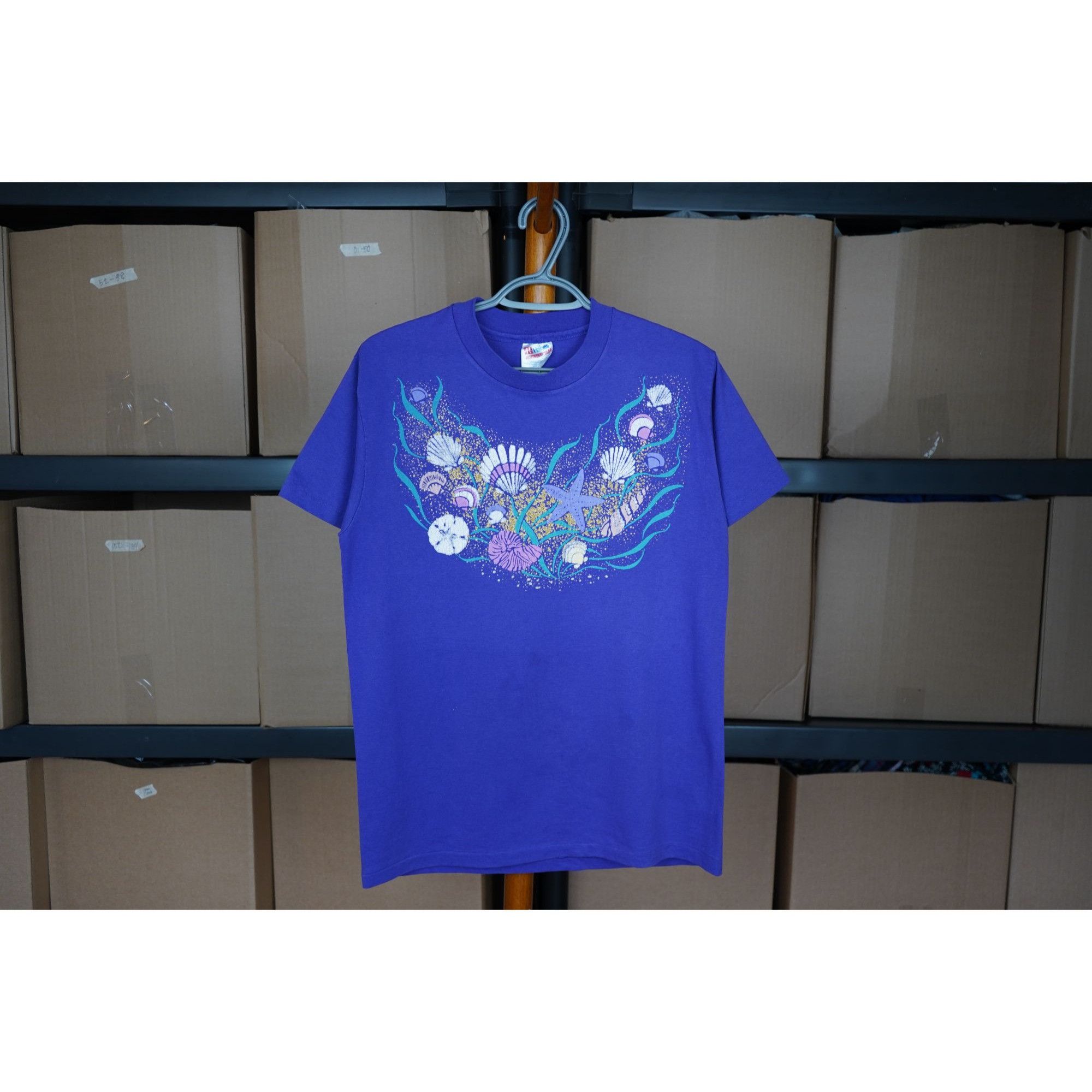 Vintage 90s Seashells Starfish Graphic Art Beach Tee M