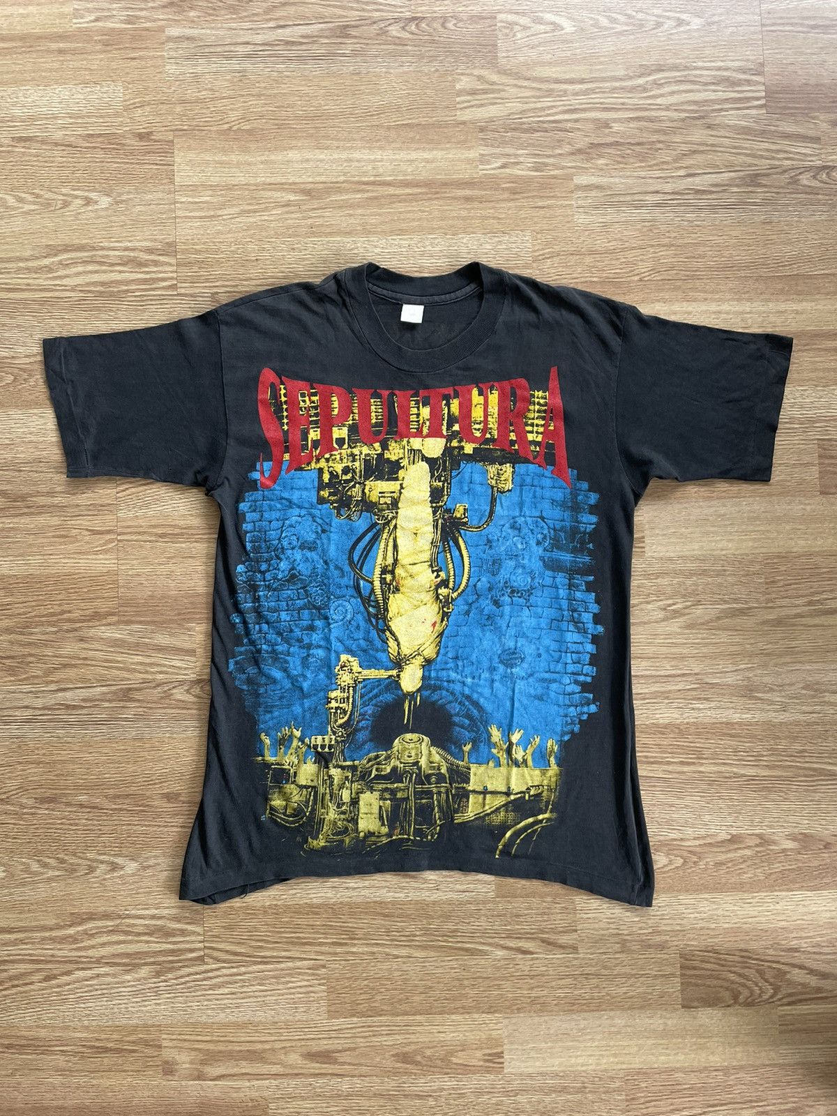 Sepultura Vintage Rock Tour Shirt Hoodie, Sweatshirt | FlexRushtees.com