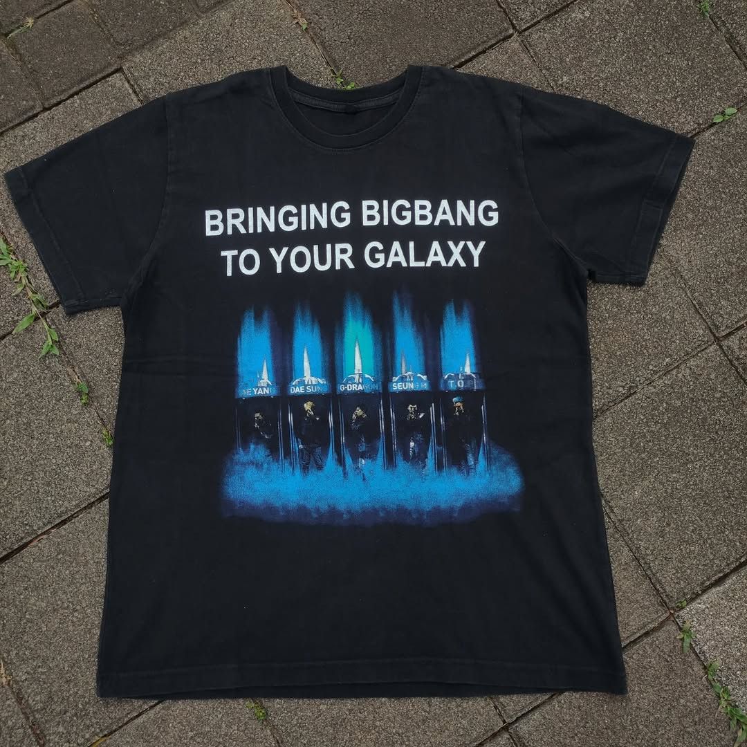 Band Tees Bigbang Alive Galaxy World Tour 2012 Staff Crew Tee Hoodie, Sweatshirt | FlexRushtees.com