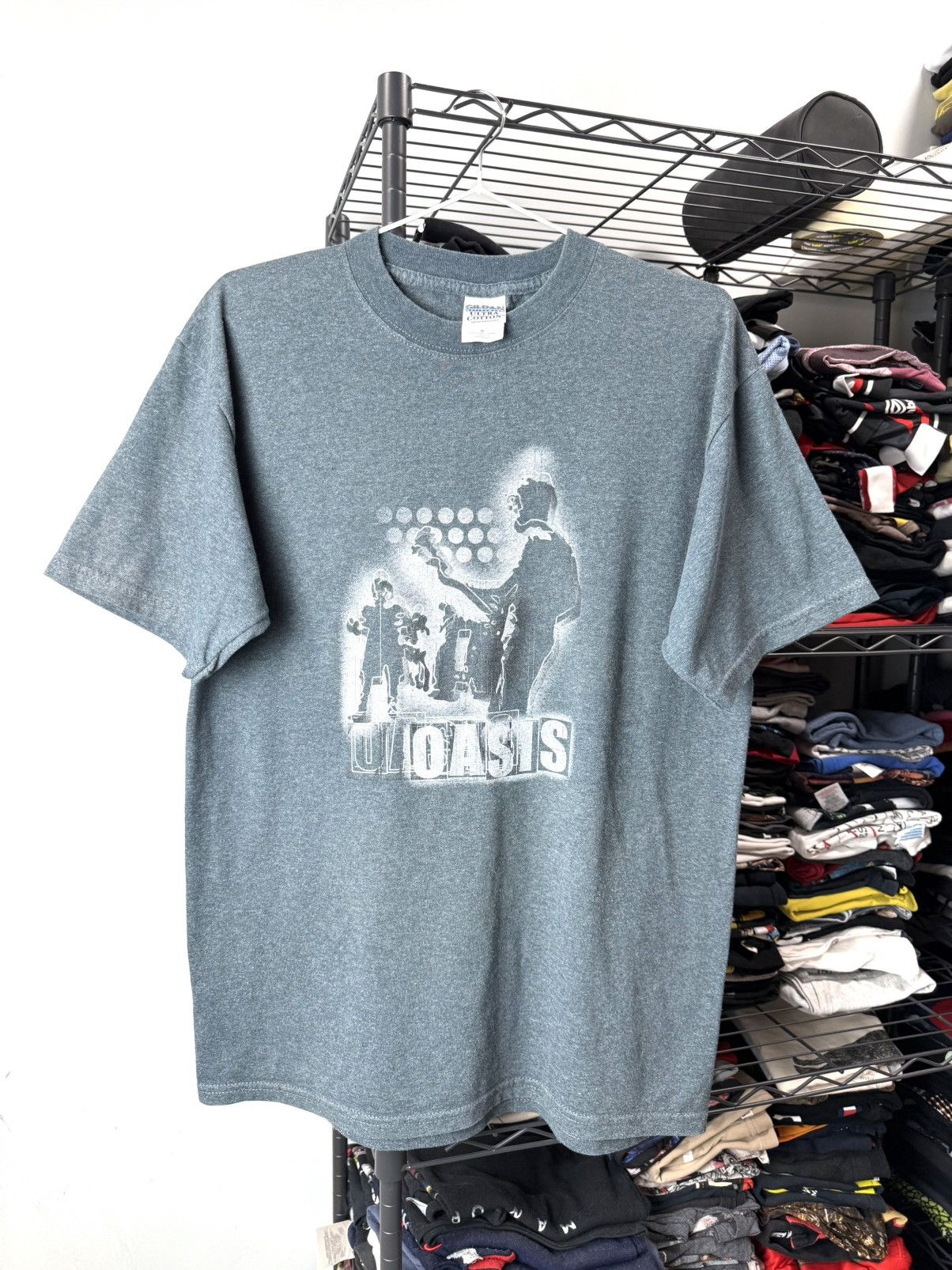 Band Tees Vintage 2000 S Oasis Band Rock T Shirt Hoodie, Sweatshirt | AU16VibeMintTees.com